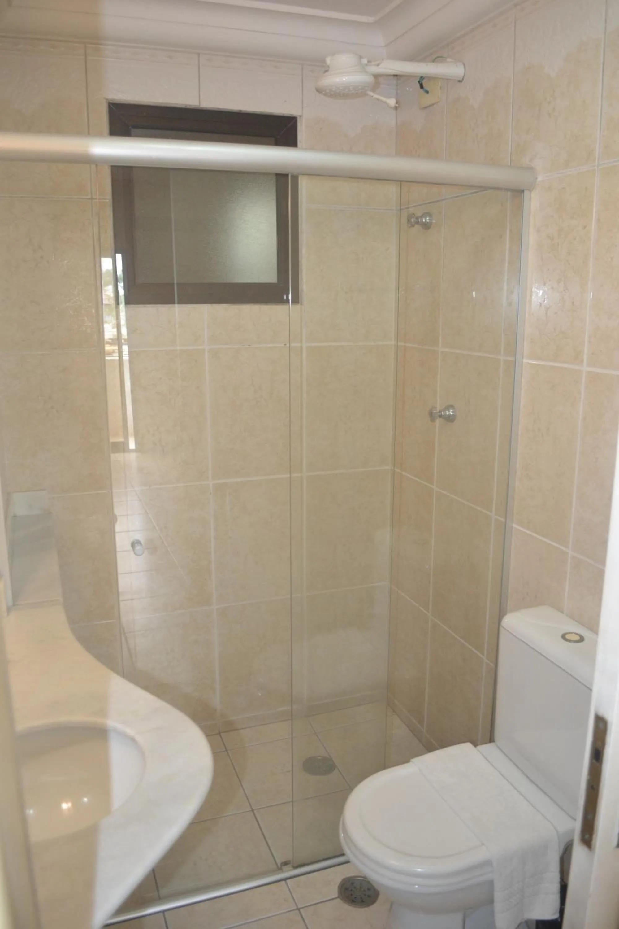 Shower in Hotel Canto do Atlântico