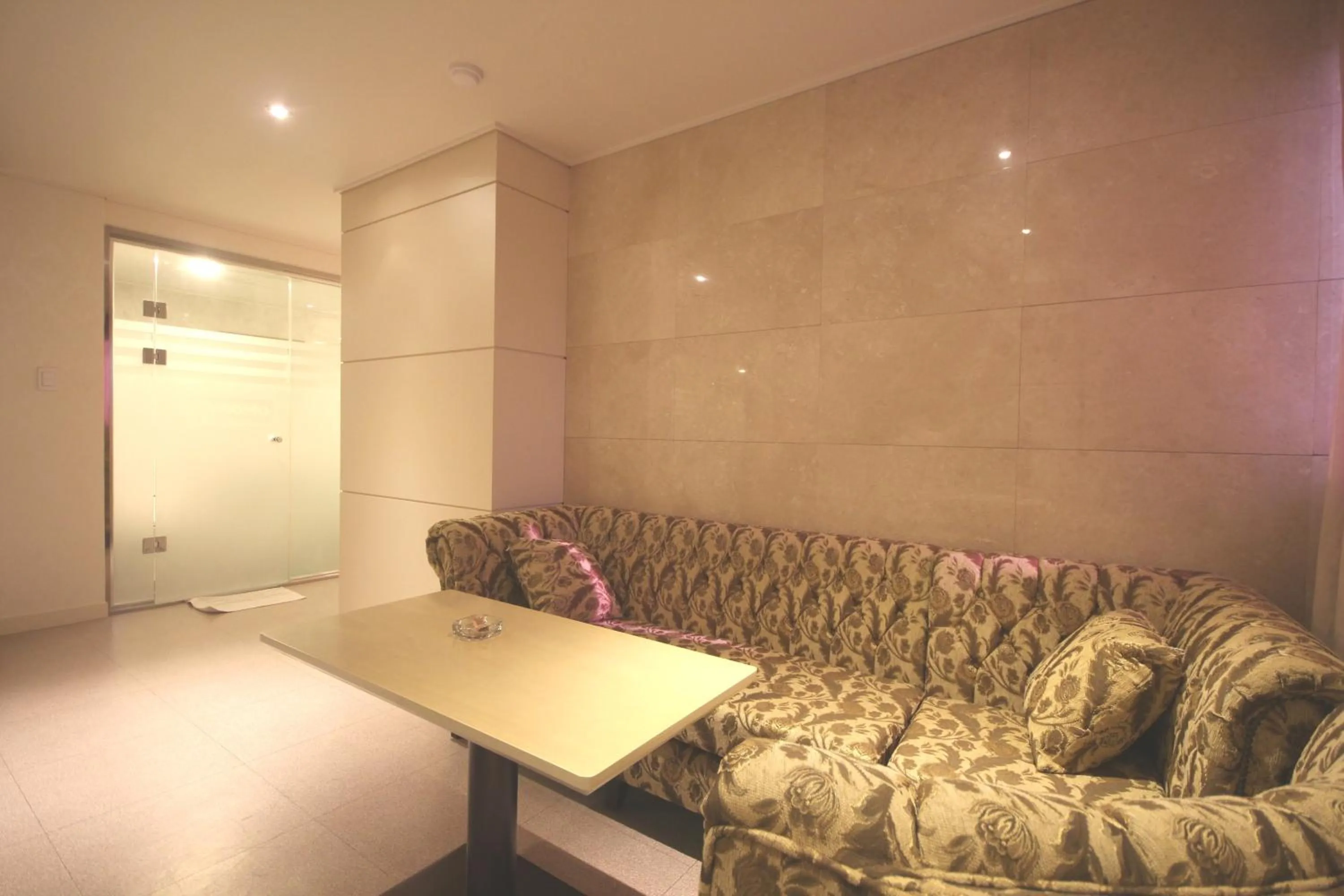 Living room, Seating Area in Sono Hotel