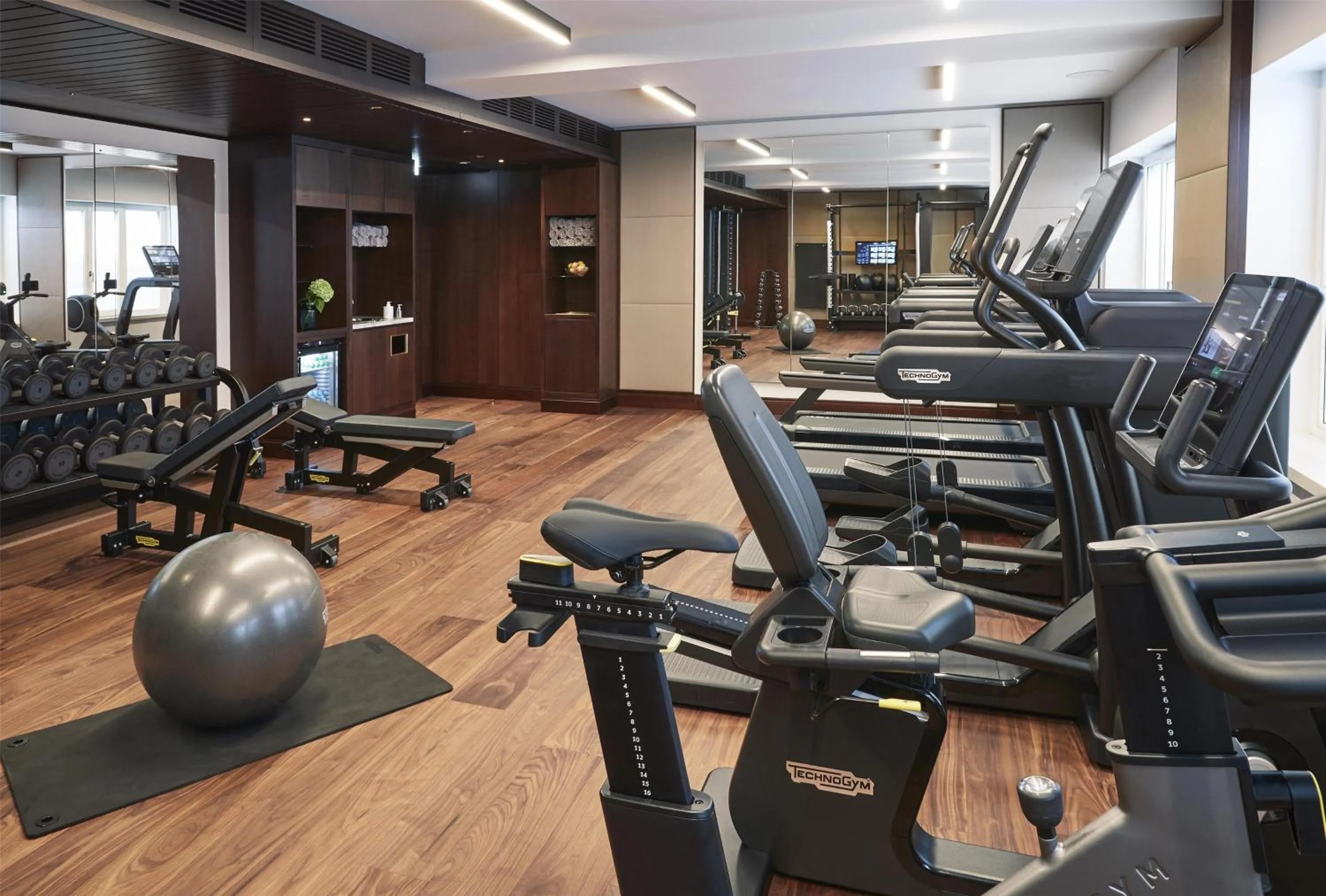 Spa and wellness centre/facilities in Vier Jahreszeiten Kempinski München