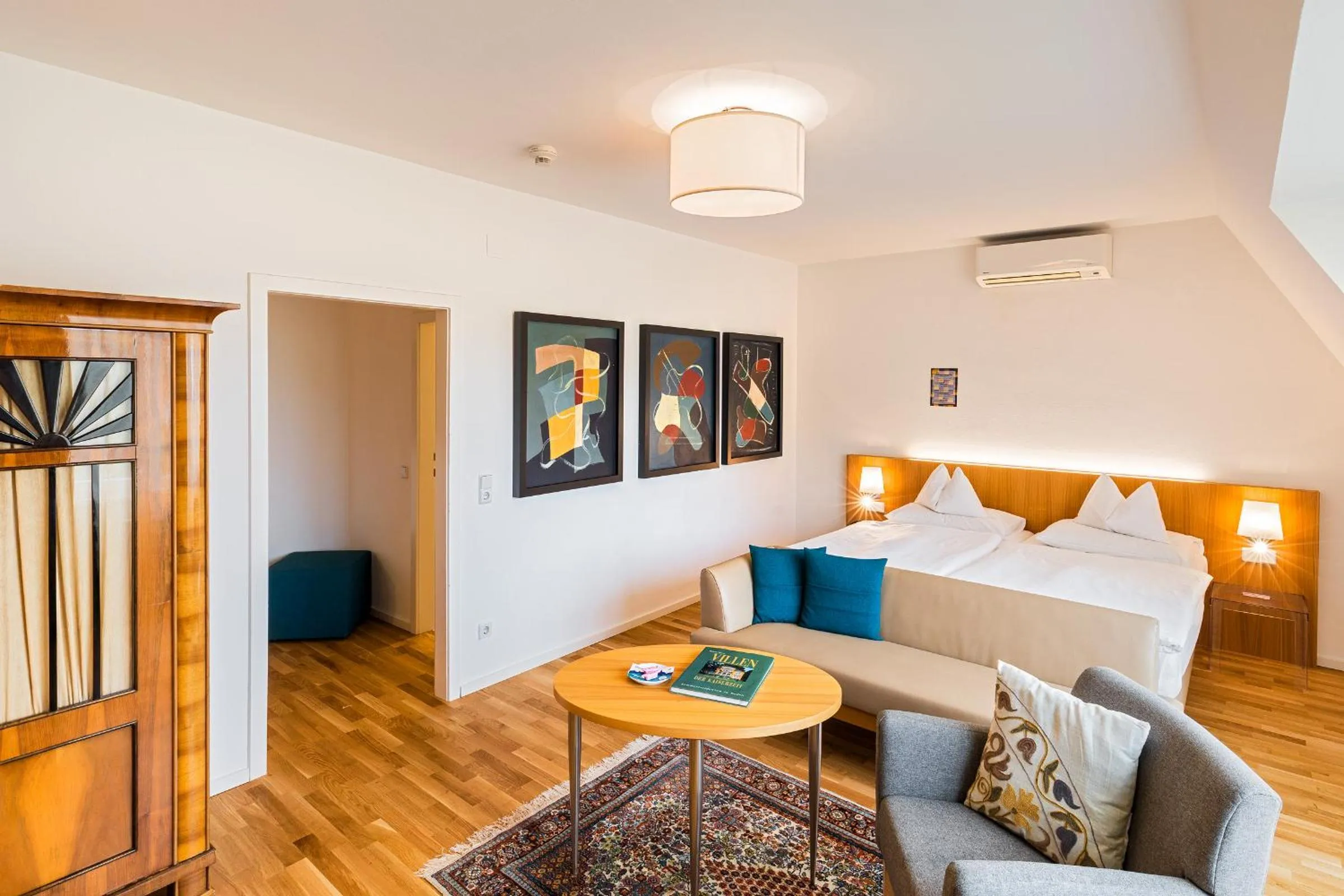 Photo of the whole room, Bed in At the Park Hotel