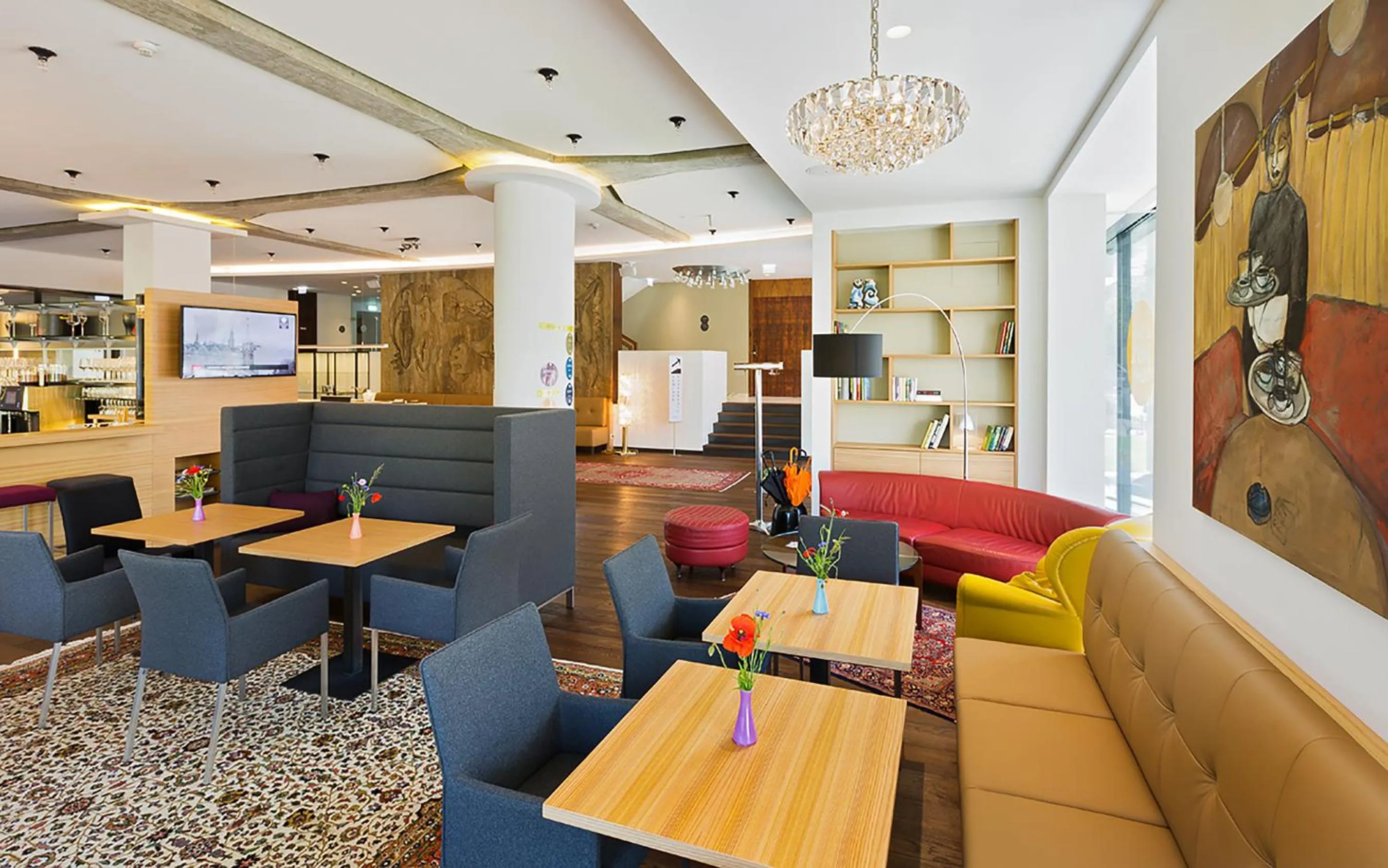 Restaurant/places to eat in At the Park Hotel