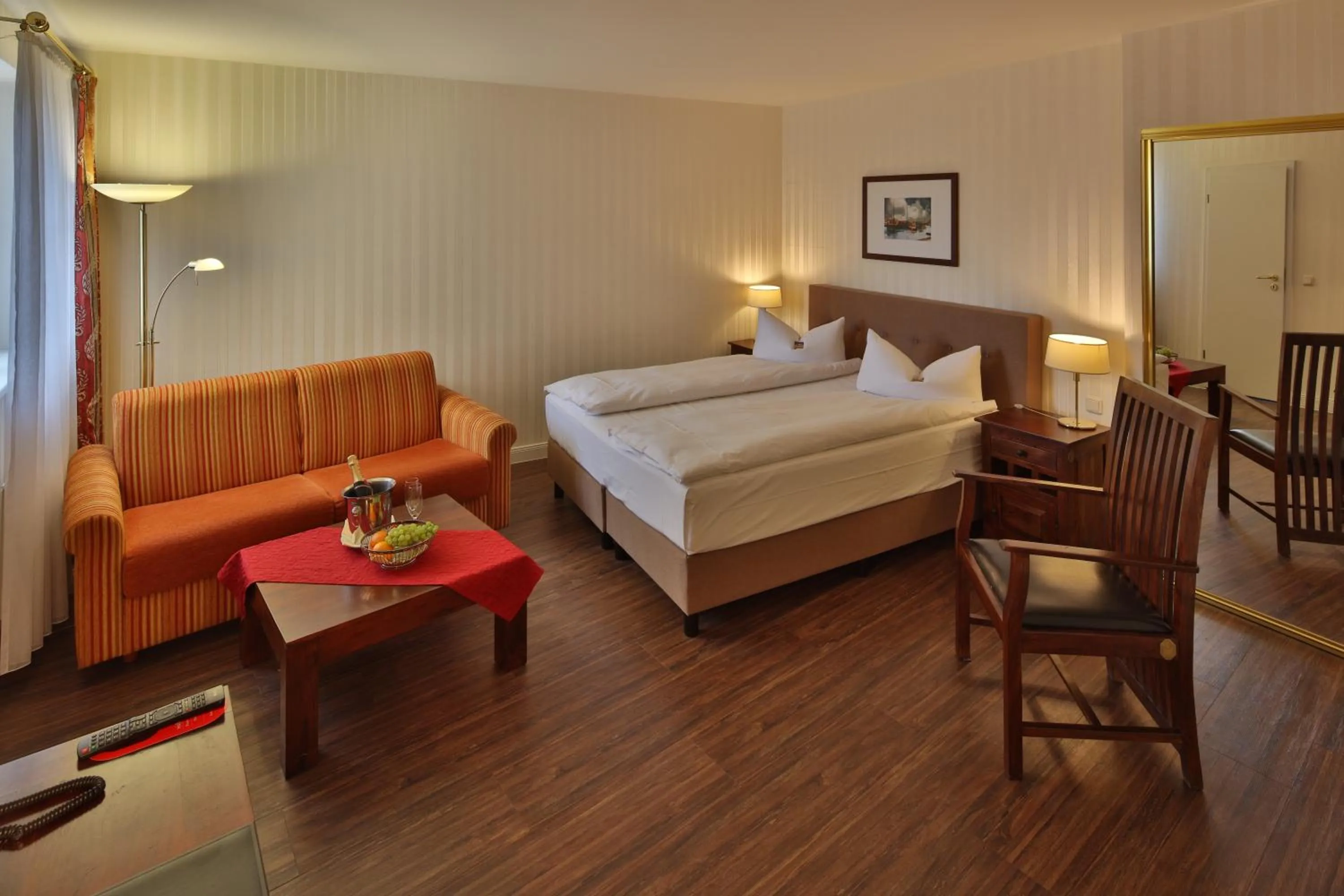 Photo of the whole room, Bed in Hotel Elefant