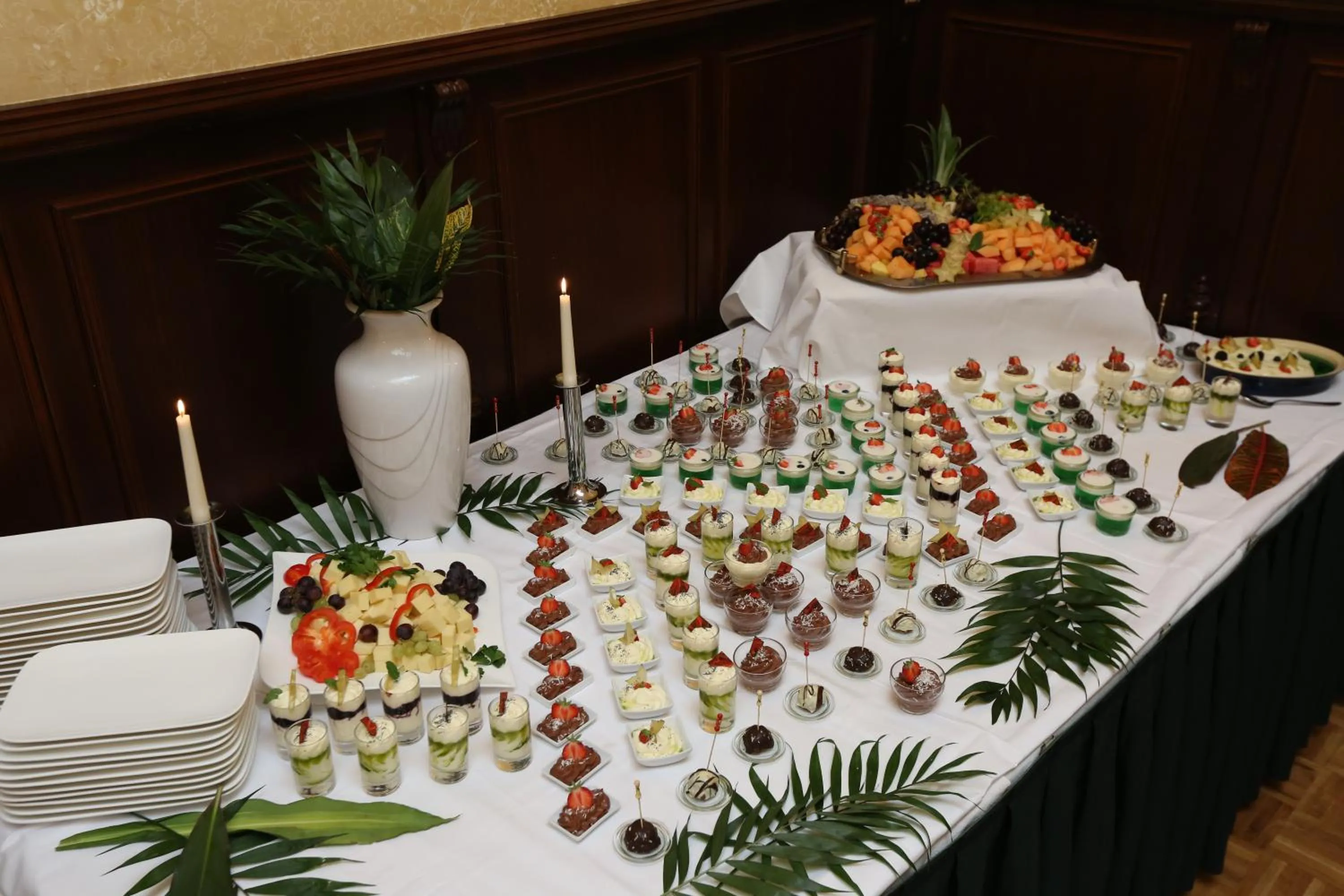 Food in Hotel Elefant