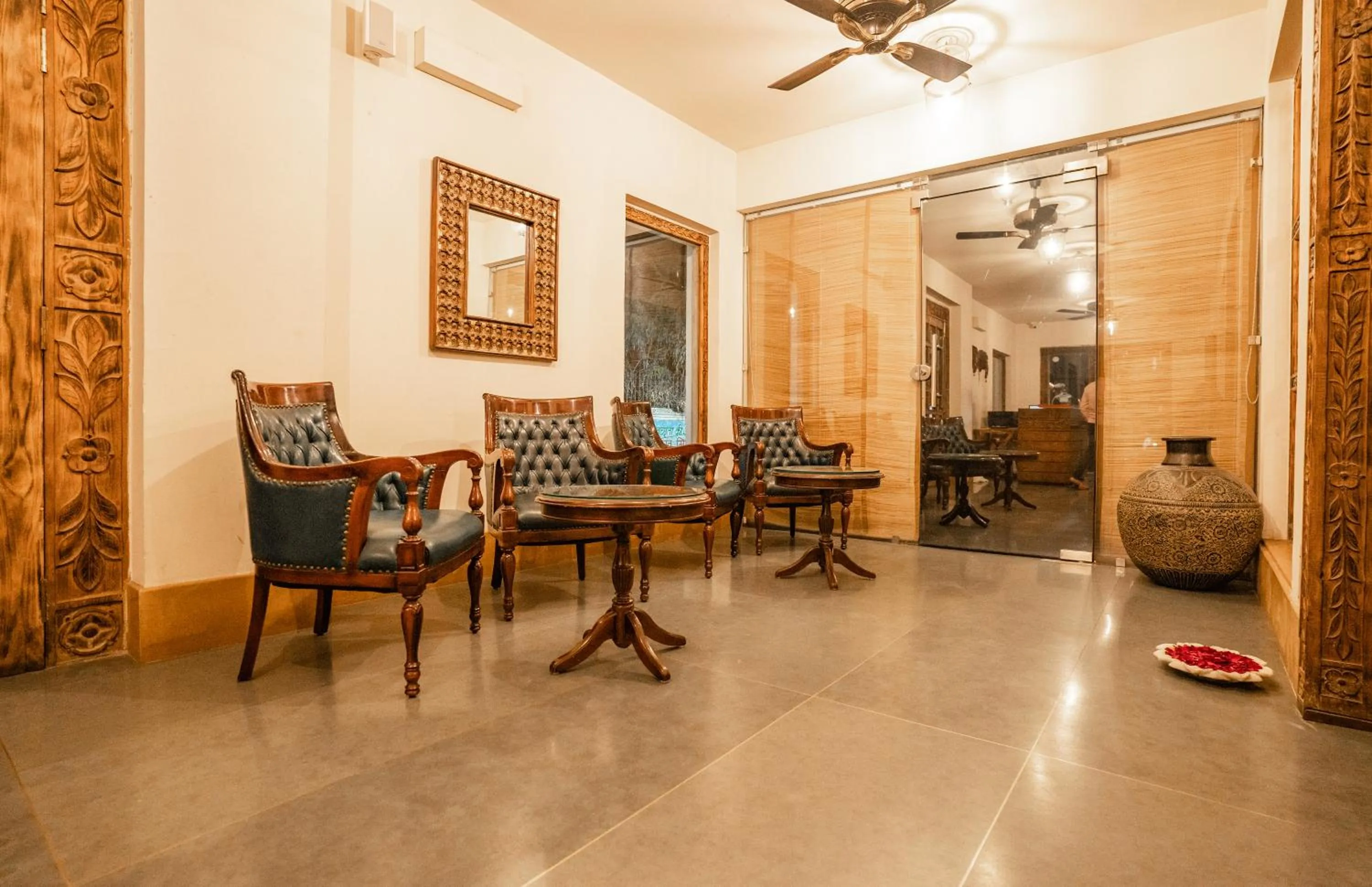 Lobby or reception in Tripli Hotels Shambhu Villas