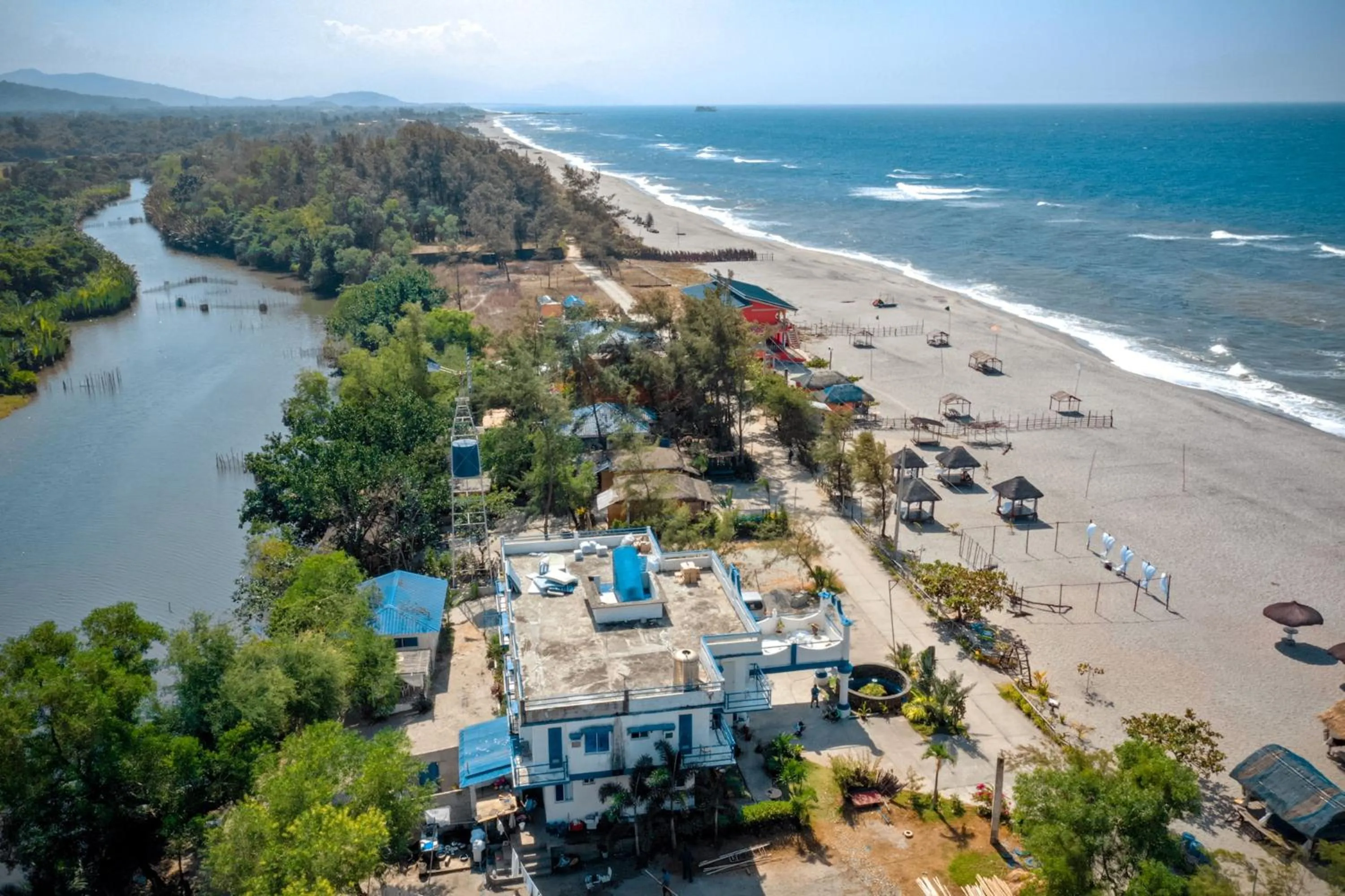 Club Monet Beachfront Resort by Cocotel