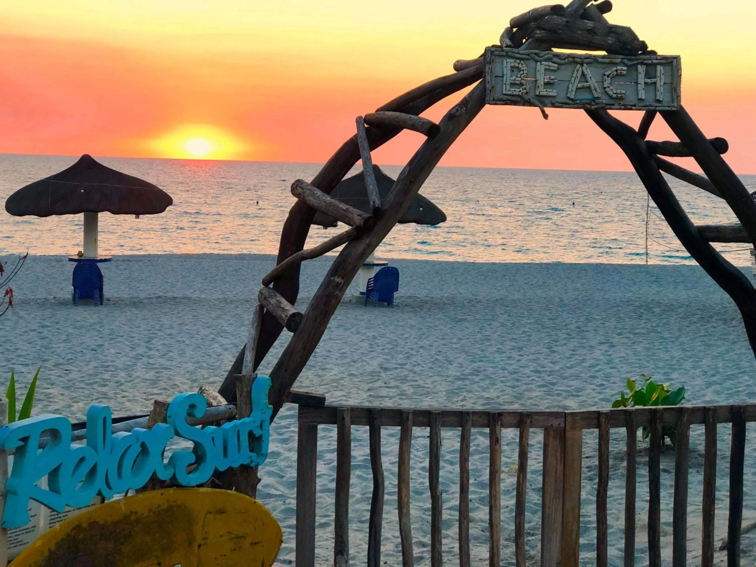 Club Monet Beachfront Resort by Cocotel