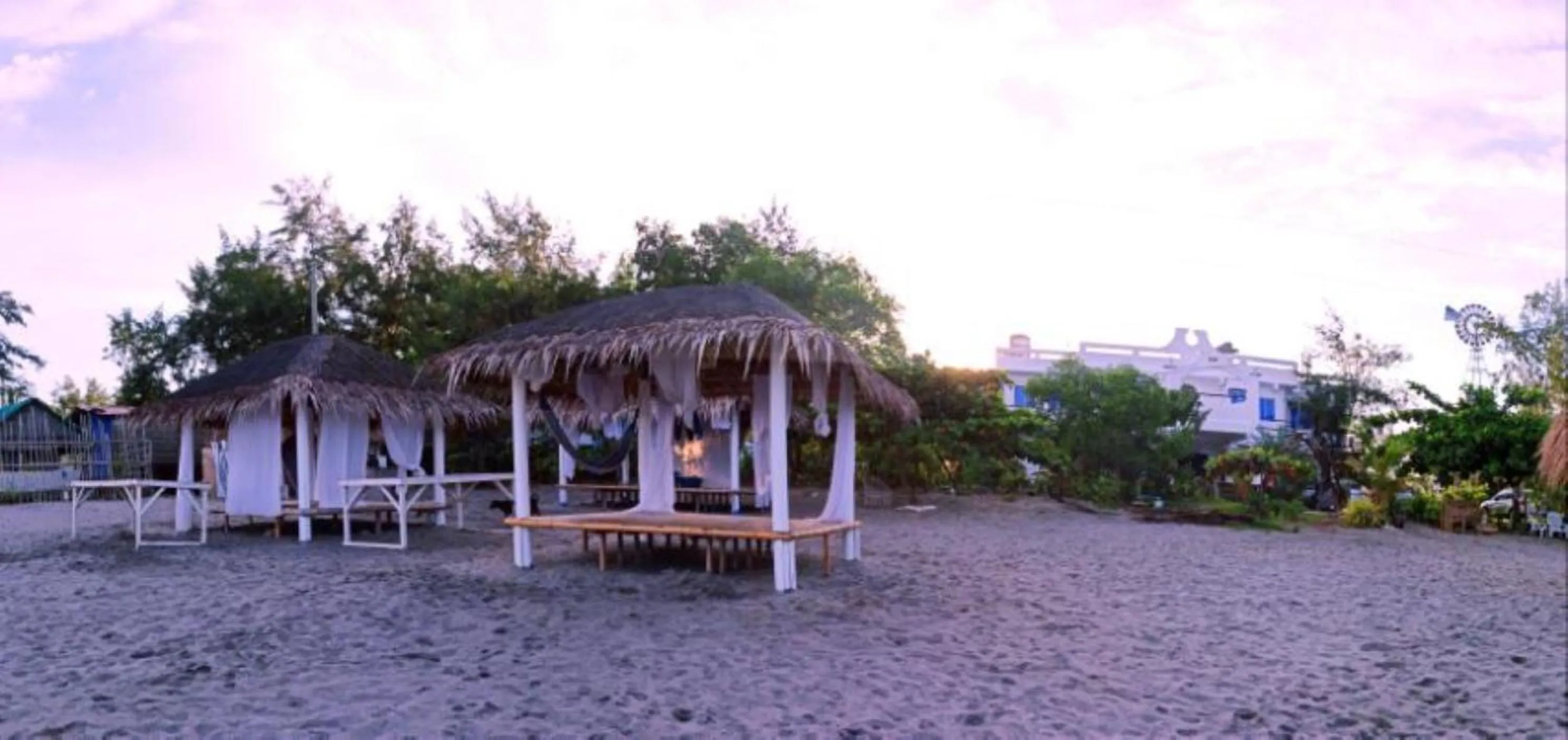 Club Monet Beachfront Resort by Cocotel