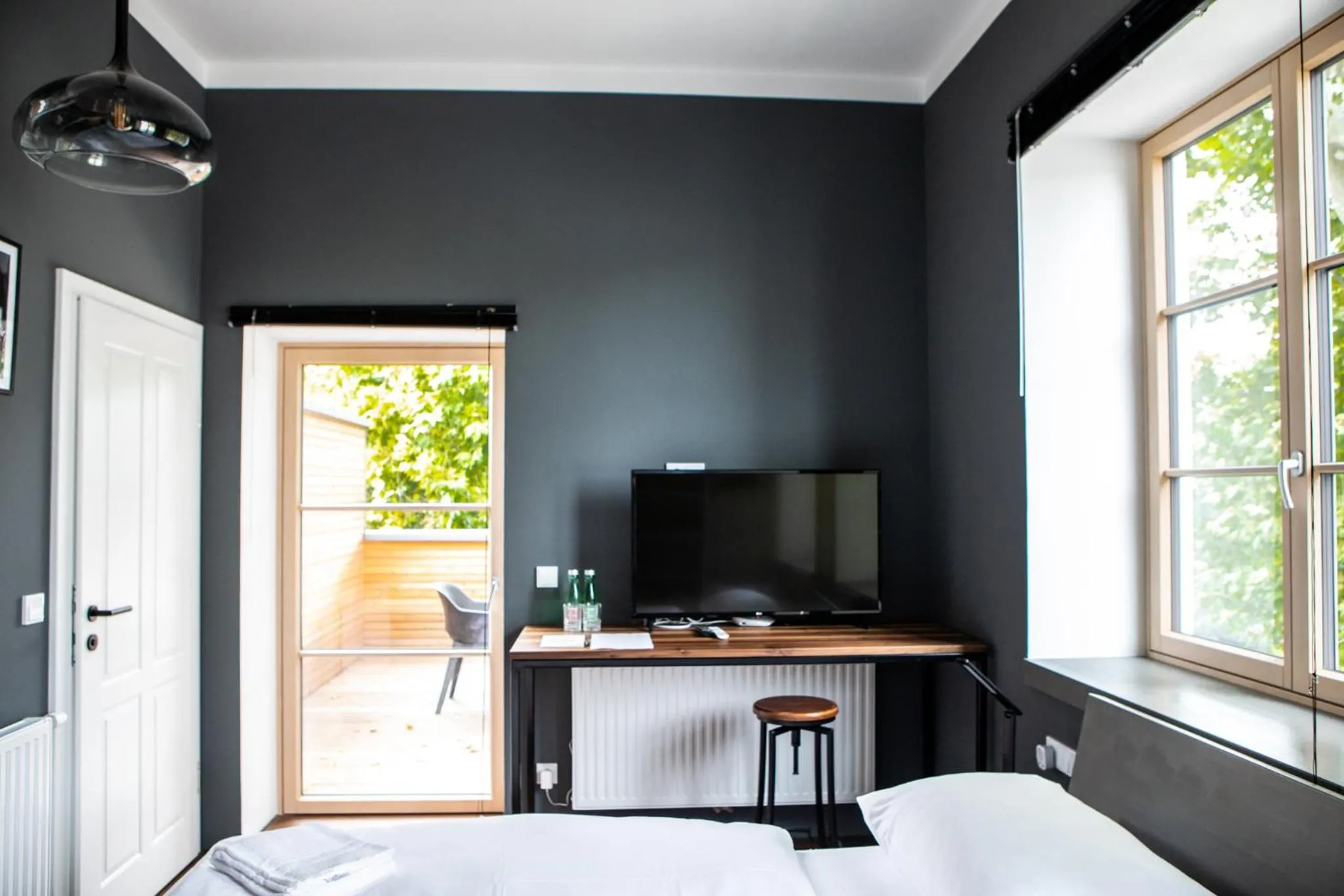 TV and multimedia in Hotel Restaurant Joseph