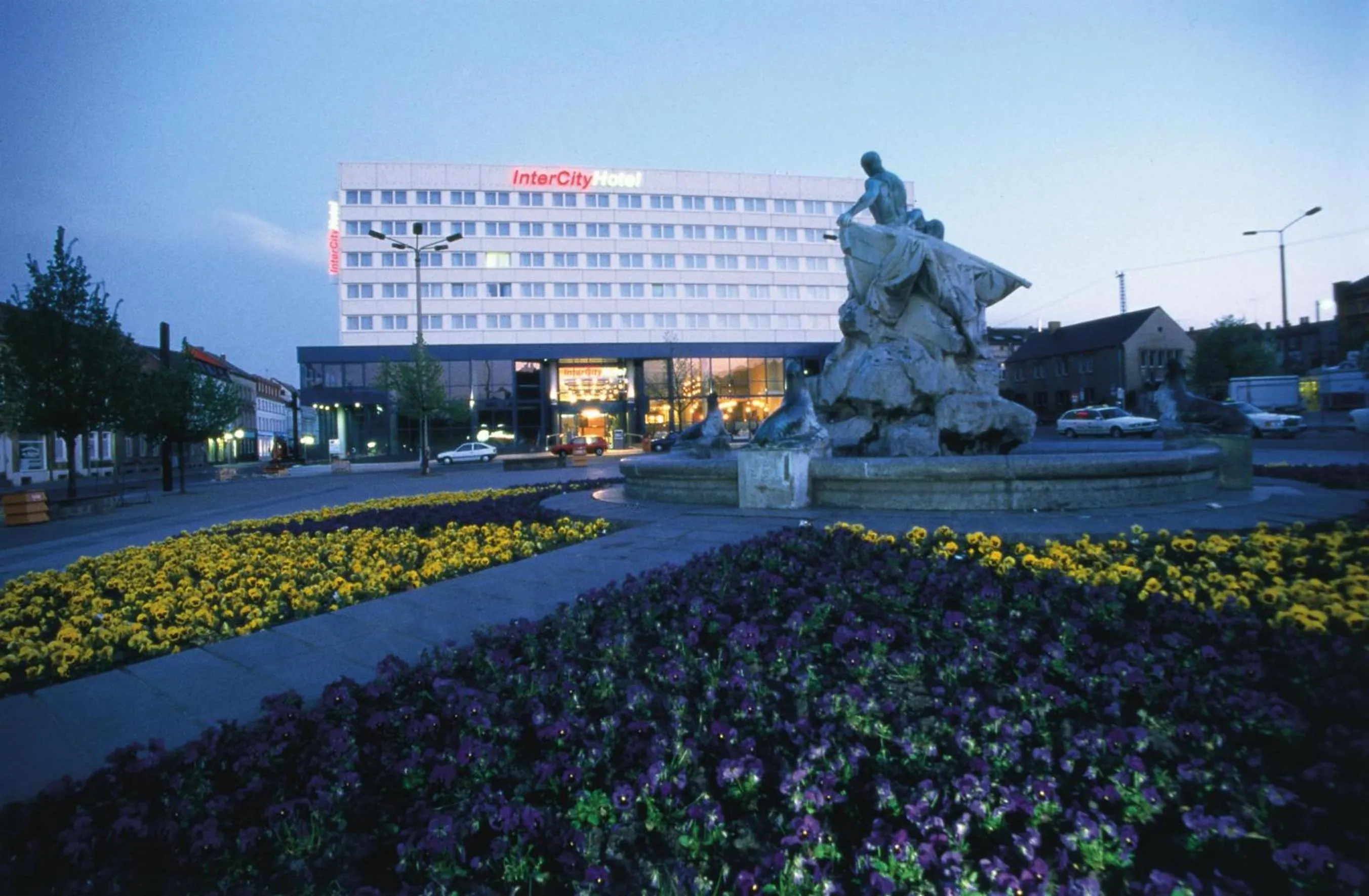 Facade/entrance in IntercityHotel Schwerin