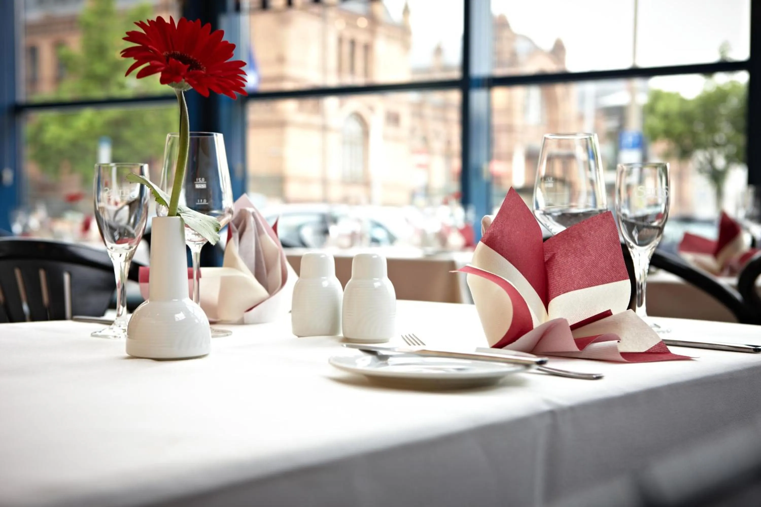 Restaurant/places to eat in IntercityHotel Schwerin