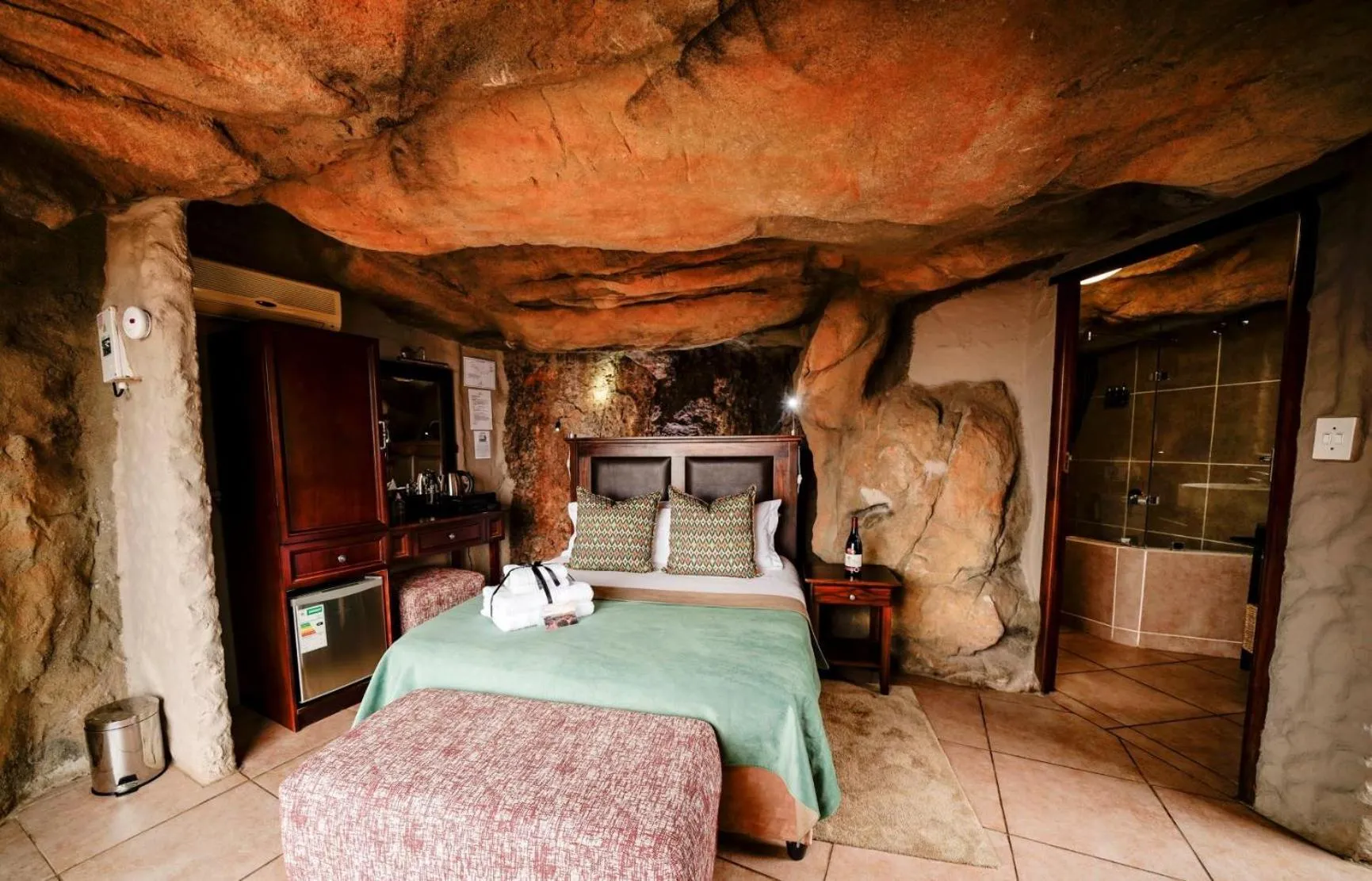 Bedroom, Bed in Kagga Kamma Eco Lodge & Spa