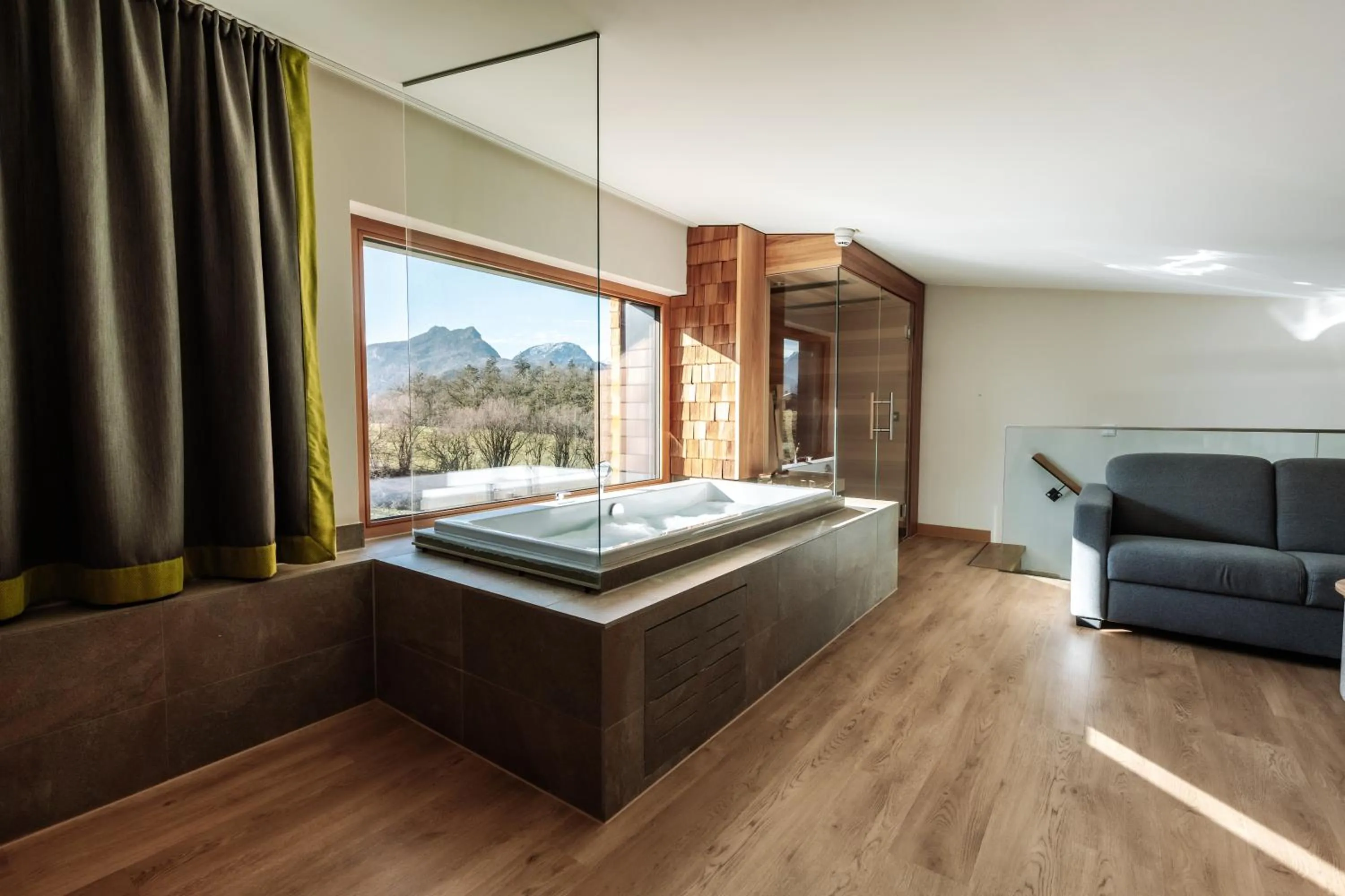 Hot Tub in Klosterhof – Alpine Hideaway & Spa