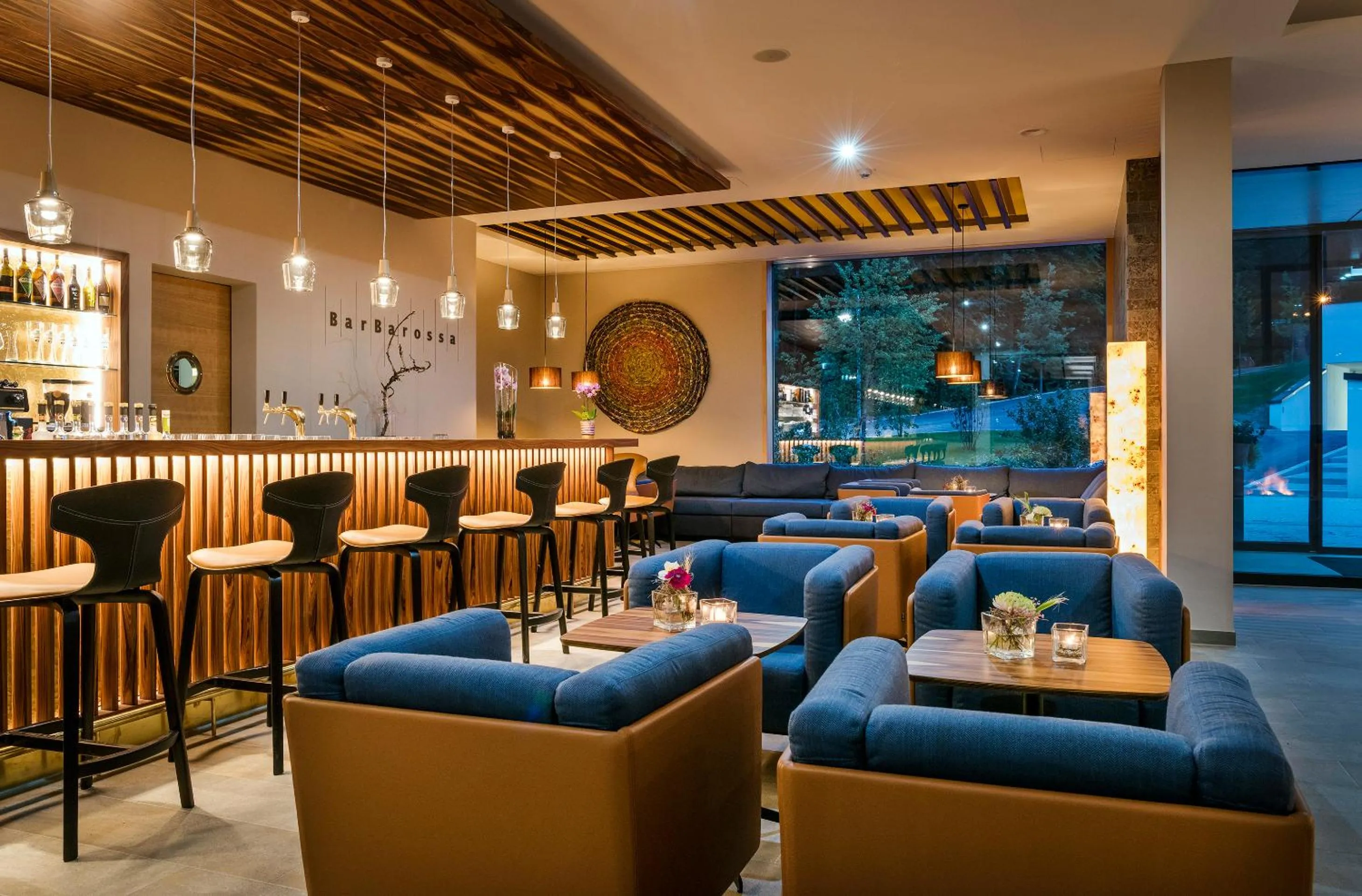 Lounge or bar in Klosterhof – Alpine Hideaway & Spa