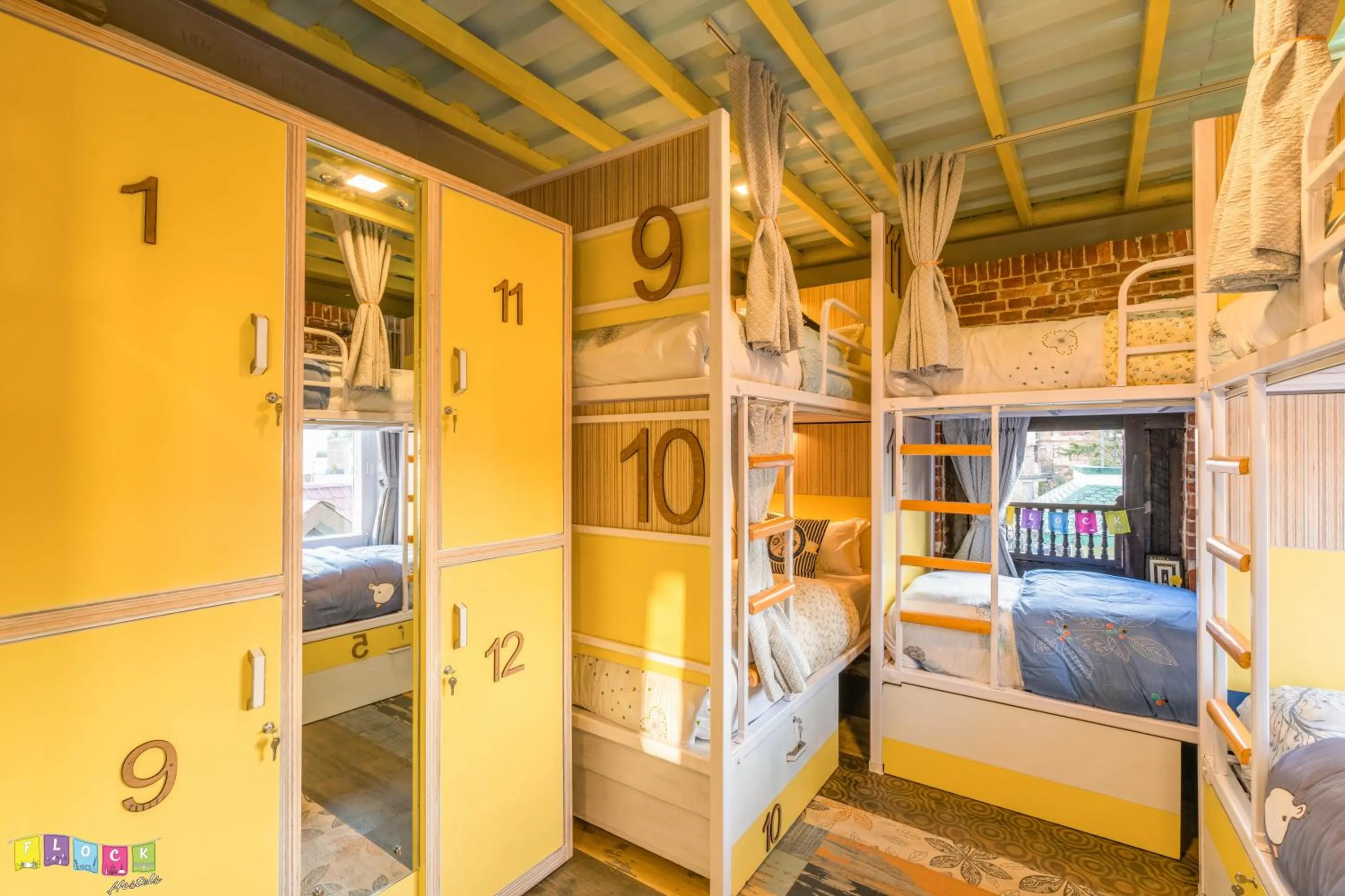 bunk bed, Bed in Flock Kathmandu