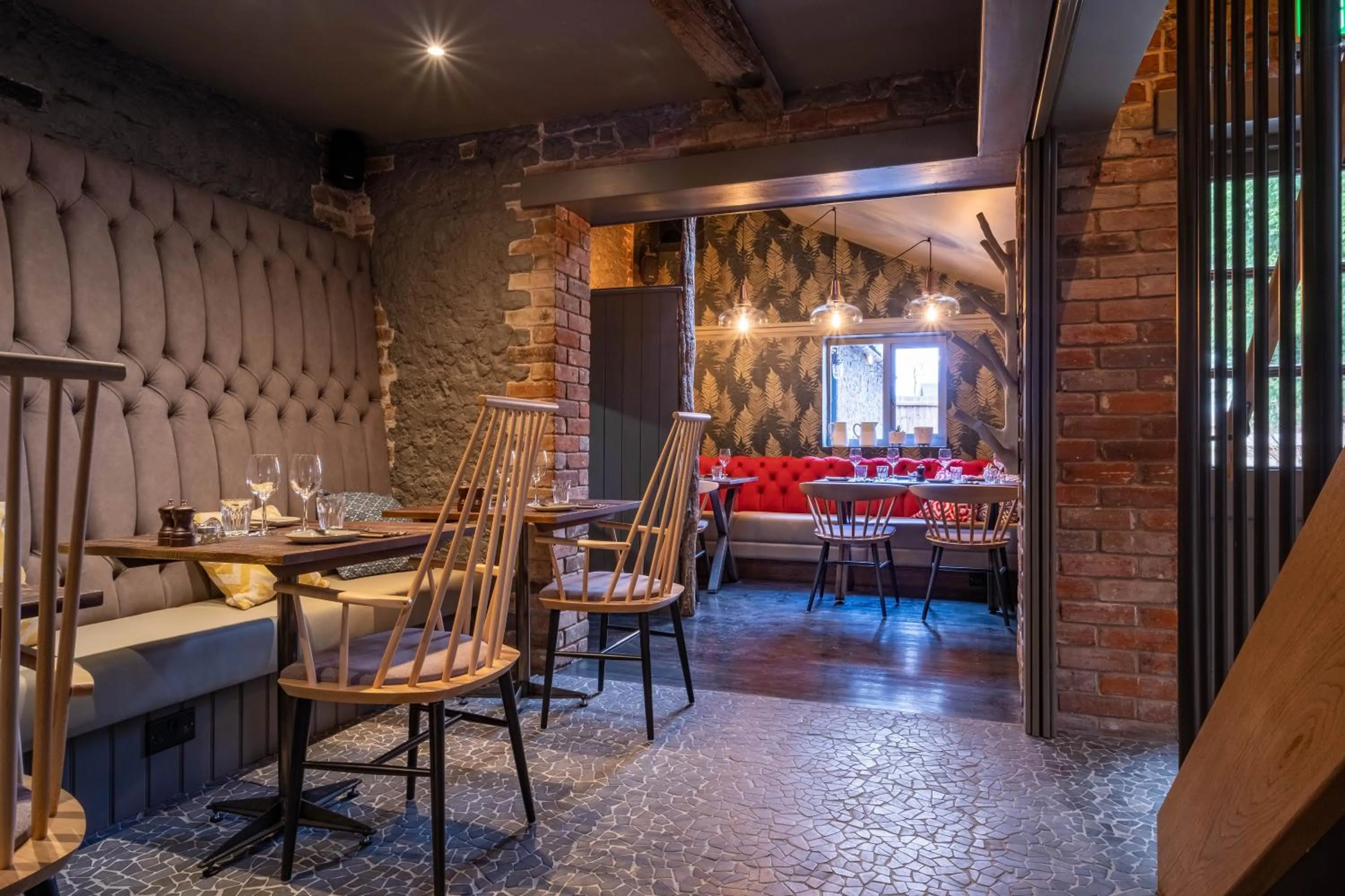 Restaurant/places to eat in The Three Blackbirds