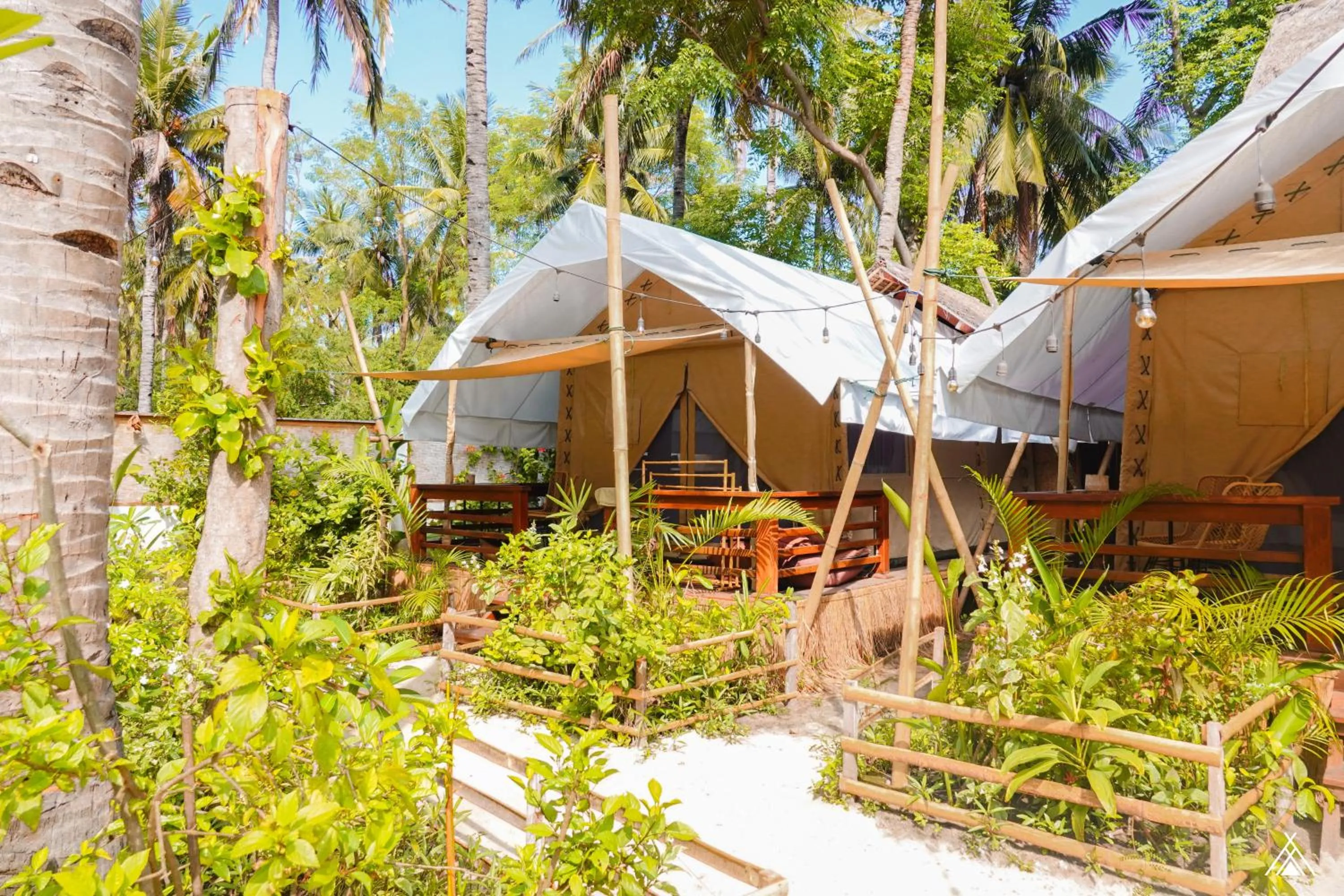 Patio in La Cocoteraie Ecolodge - Luxury Glamping Tents