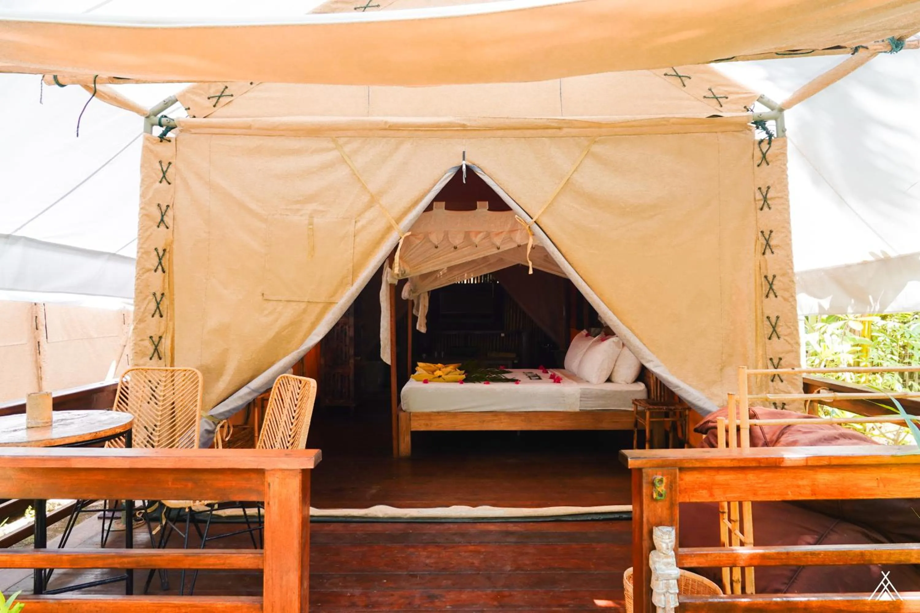 Patio in La Cocoteraie Ecolodge - Luxury Glamping Tents