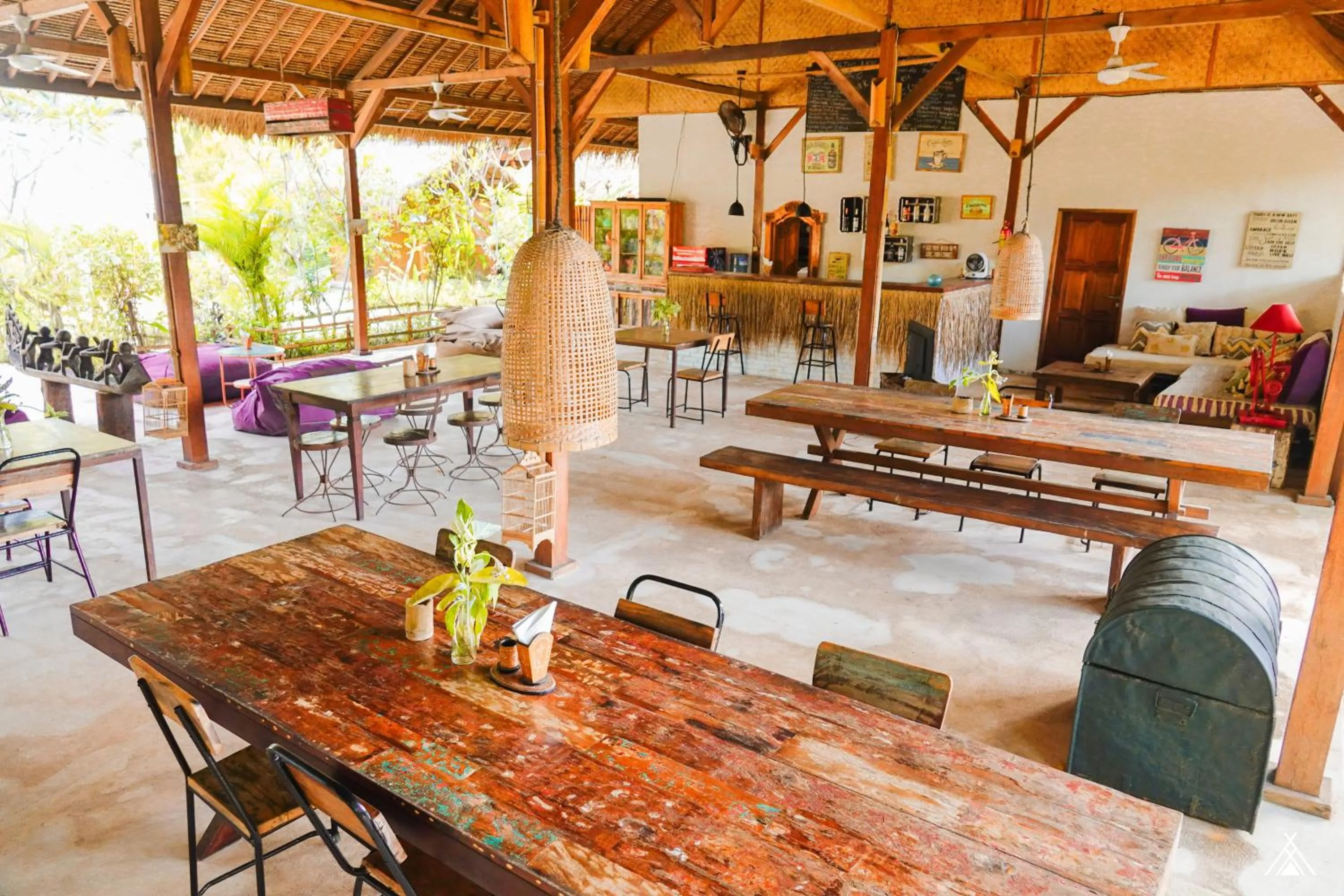 Restaurant/places to eat in La Cocoteraie Ecolodge - Luxury Glamping Tents