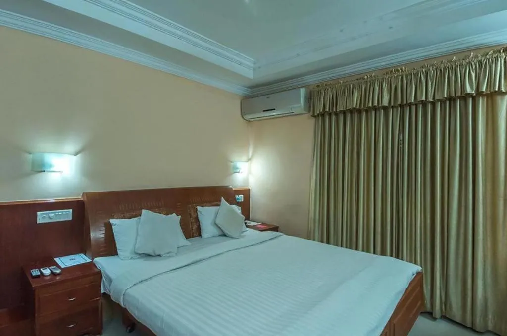Bedroom, Bed in KPM Regency