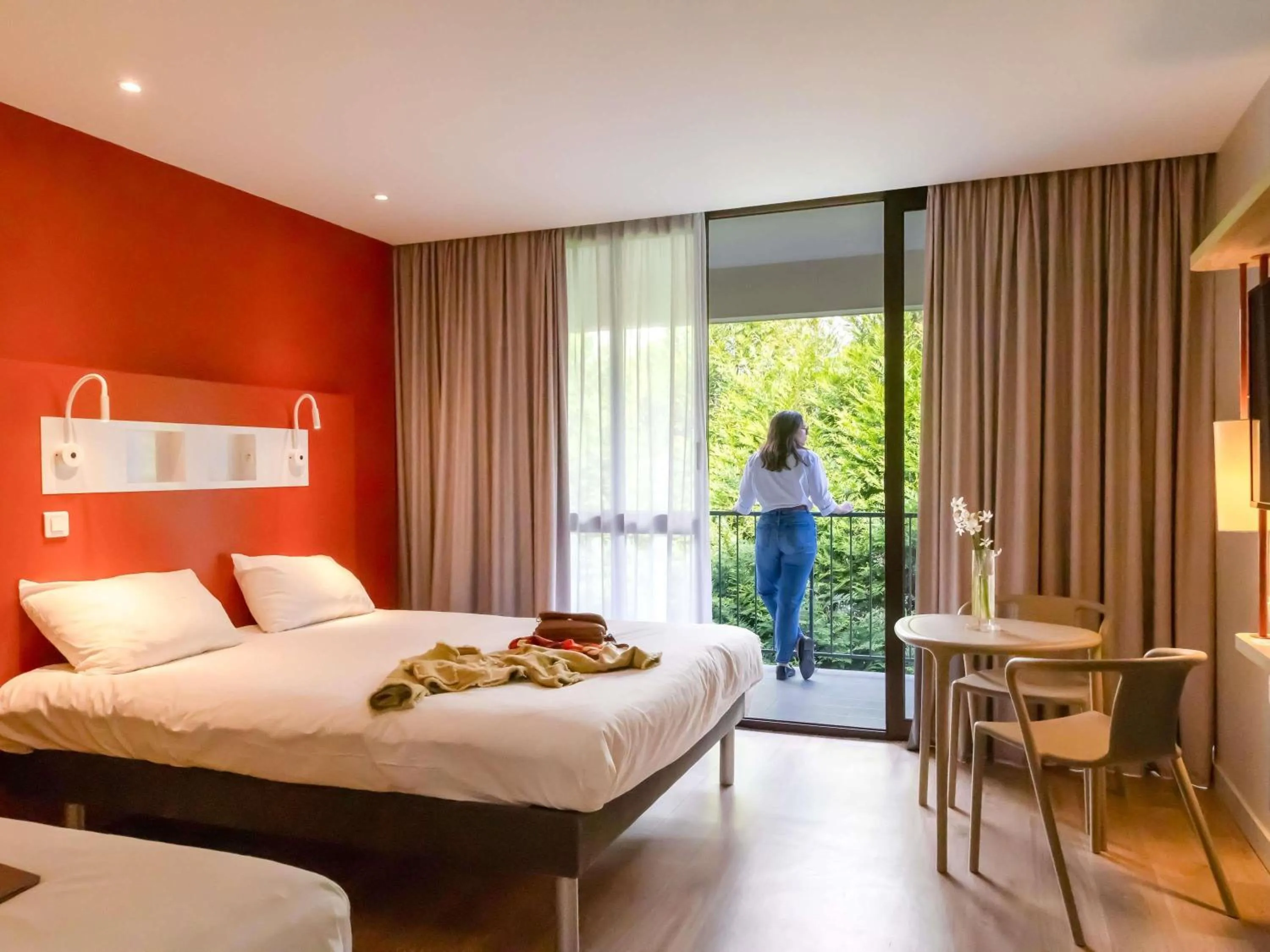 Bedroom, Bed in ibis budget Le Puy En Velay