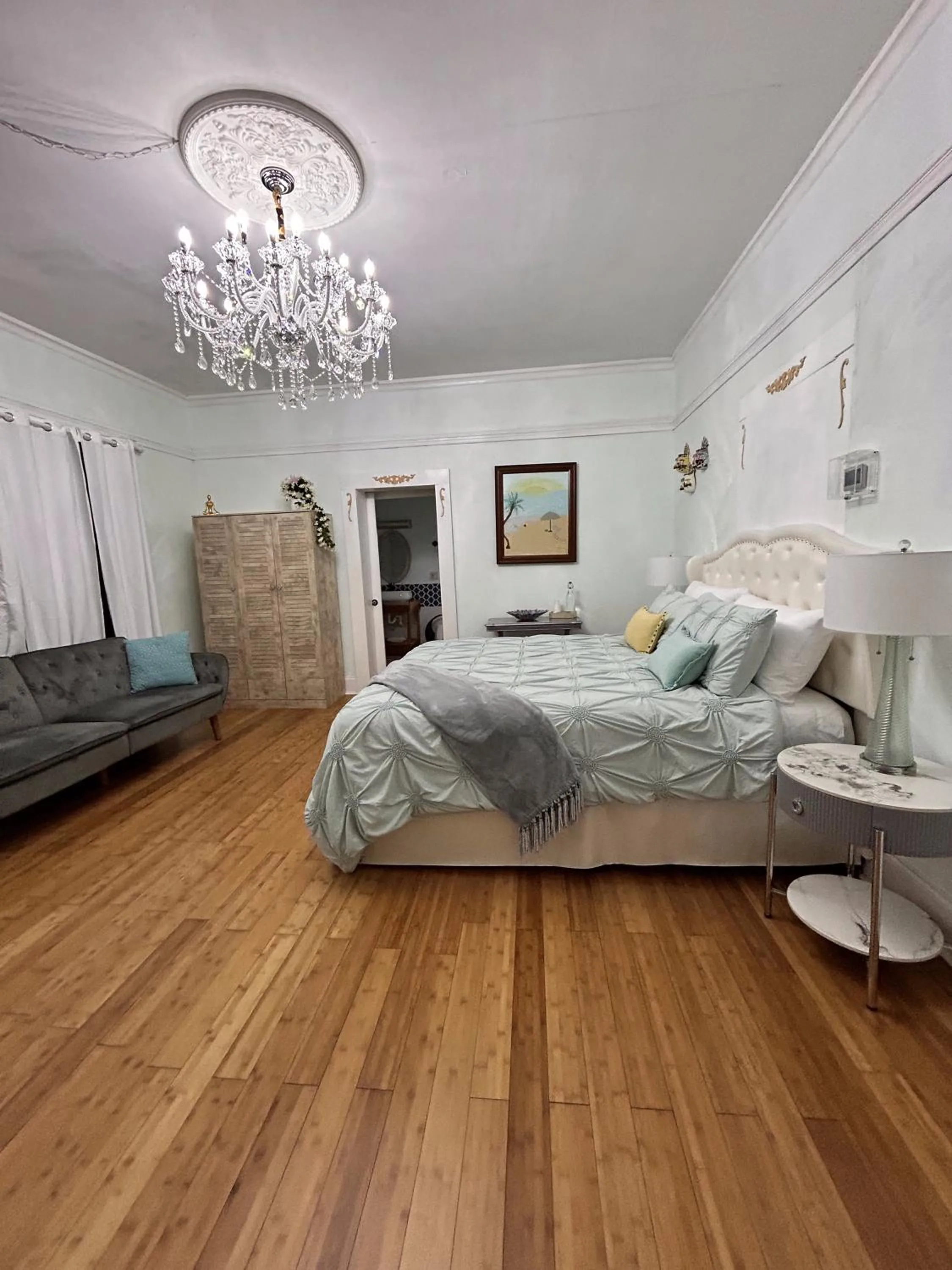 Bed in Manatee Palms