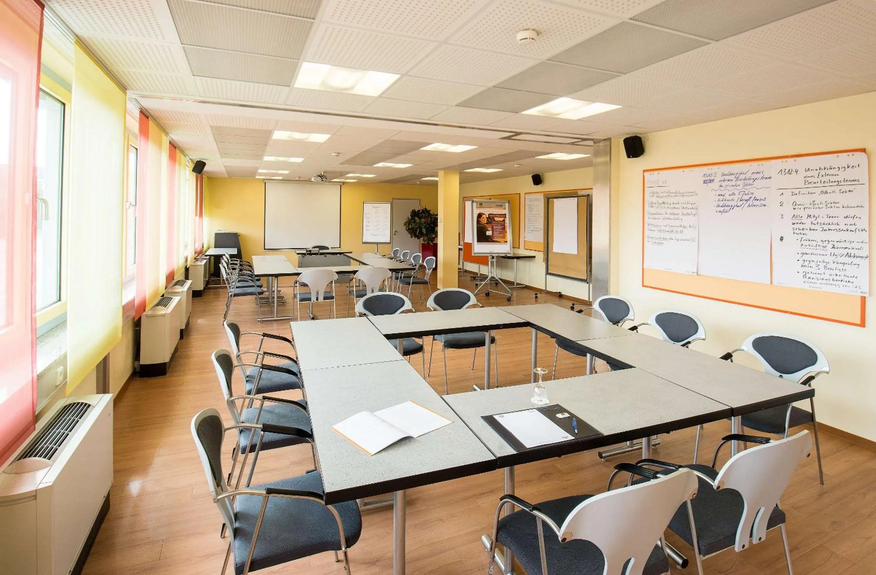 Meeting/conference room in Best Western Plus Palatin Kongresshotel