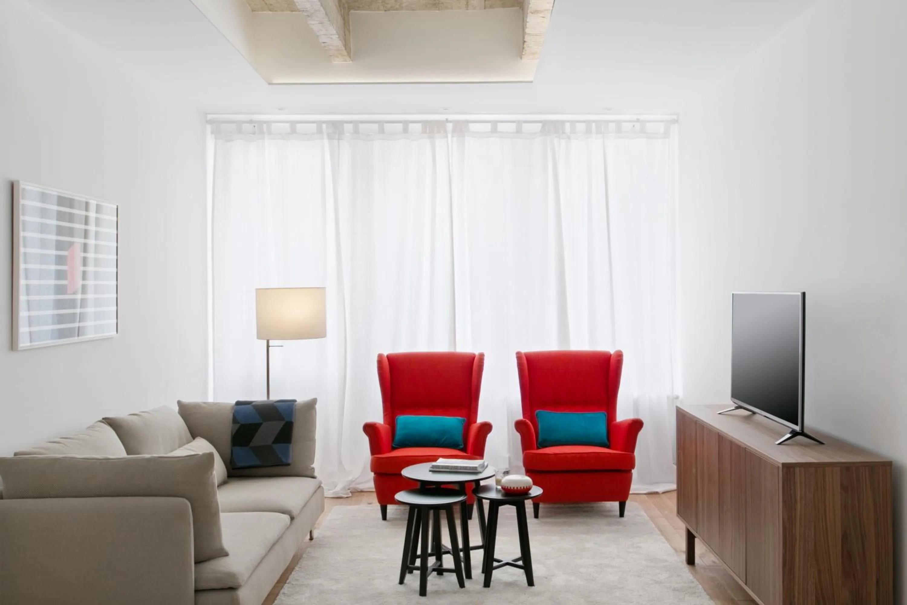 TV and multimedia in Angel Main Square Center Zagreb