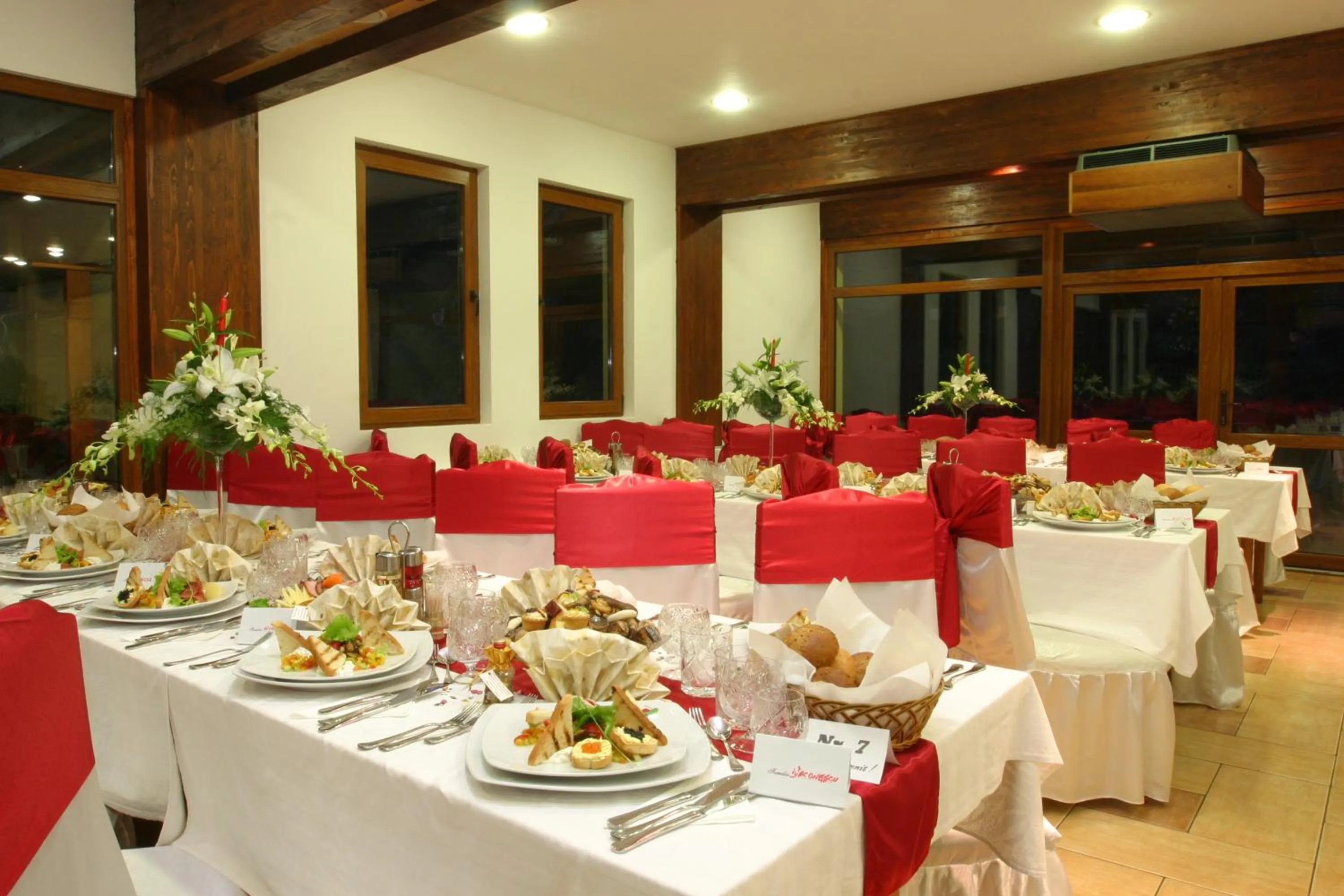 Banquet/Function facilities in Complex Turistic Bucovina