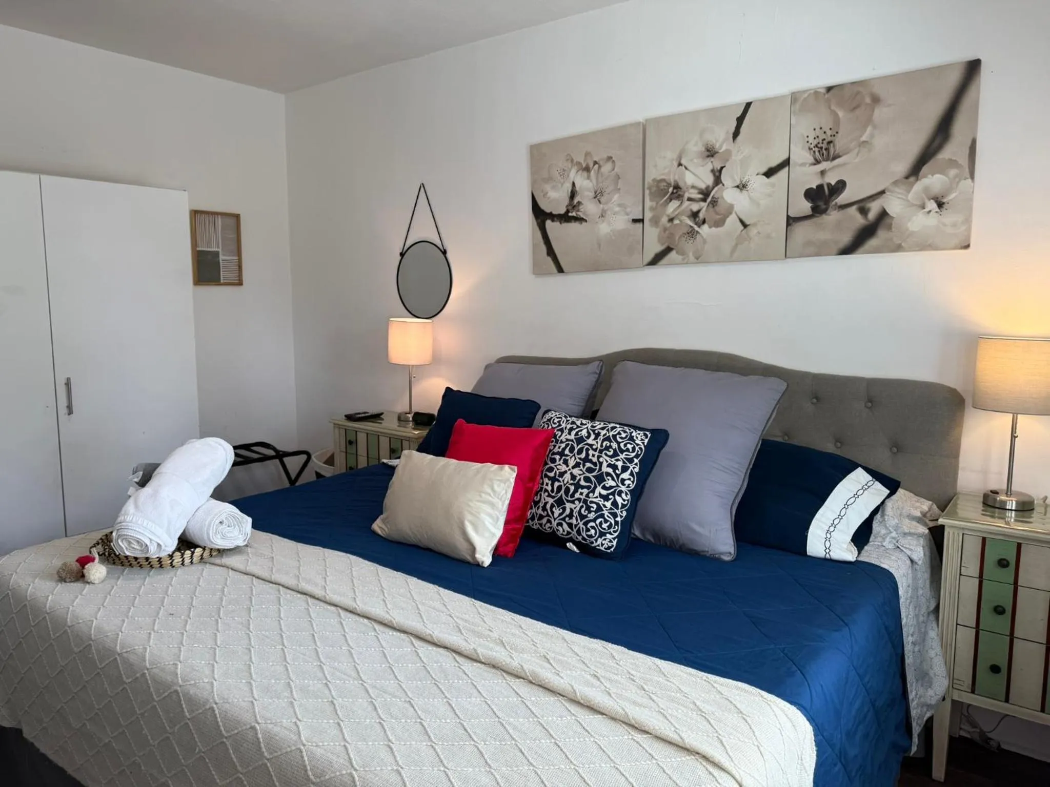 Cozy Private bedrooms Kitchen Wifi