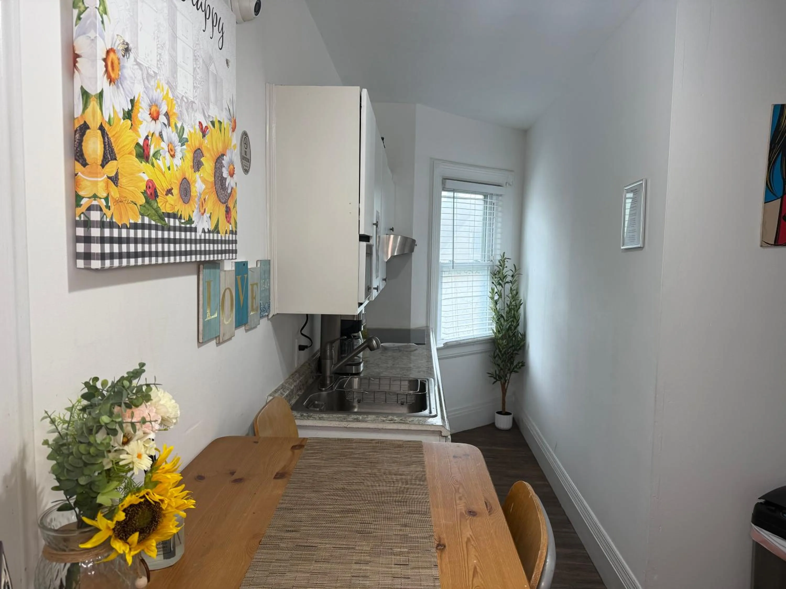 Cozy Private bedrooms Kitchen Wifi