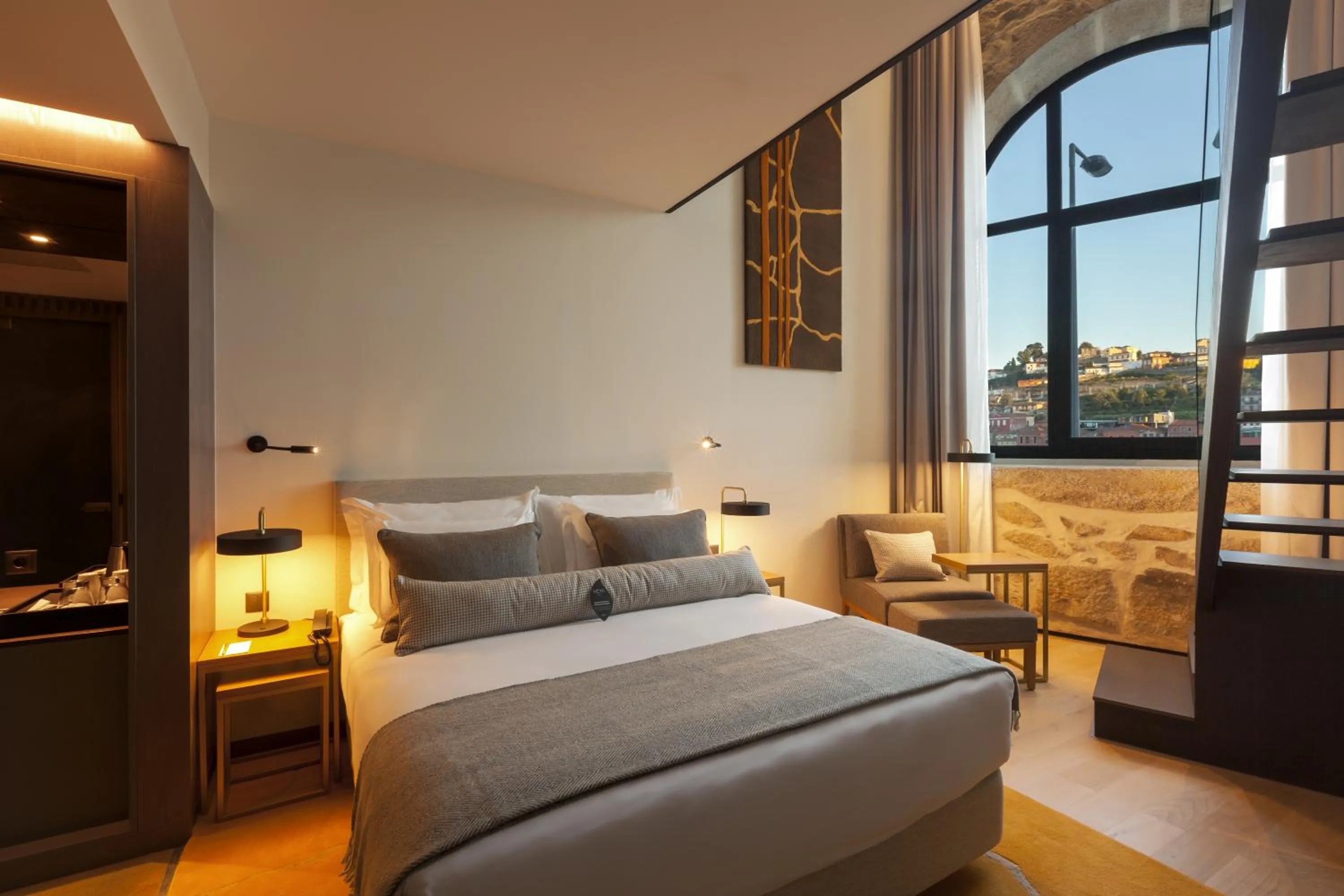 Bed in NEYA Porto Hotel