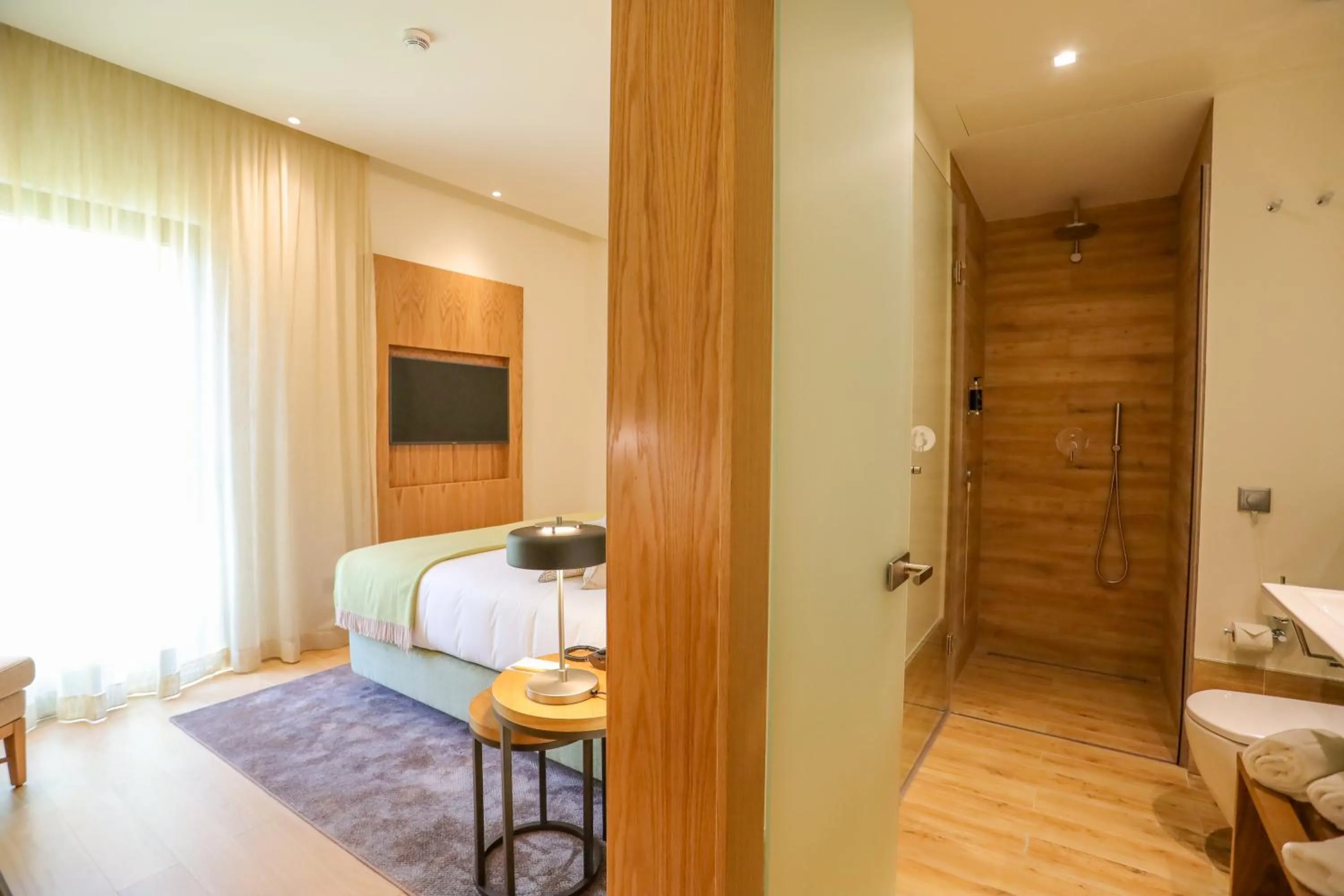 Bed in NEYA Porto Hotel