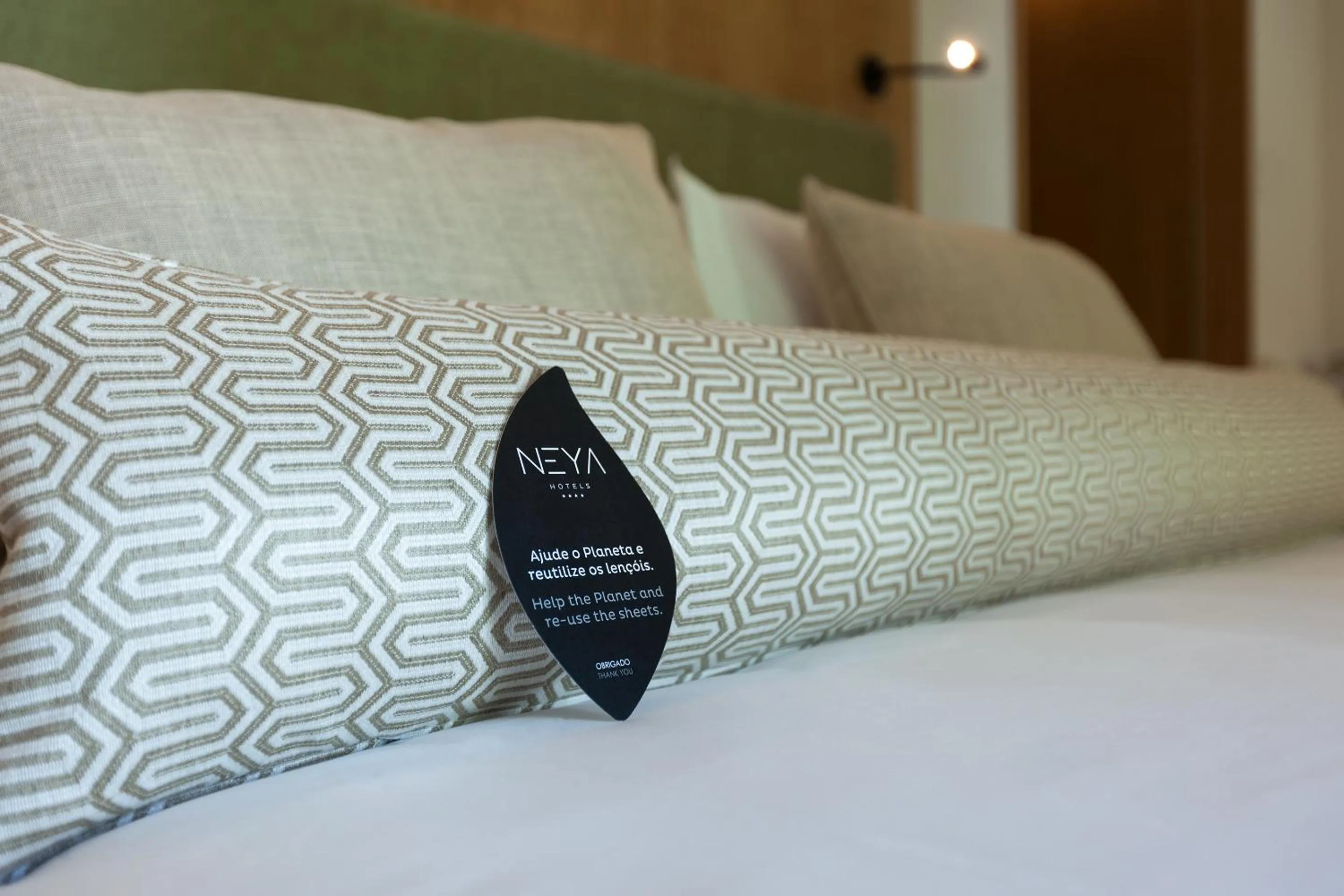 Bed in NEYA Porto Hotel