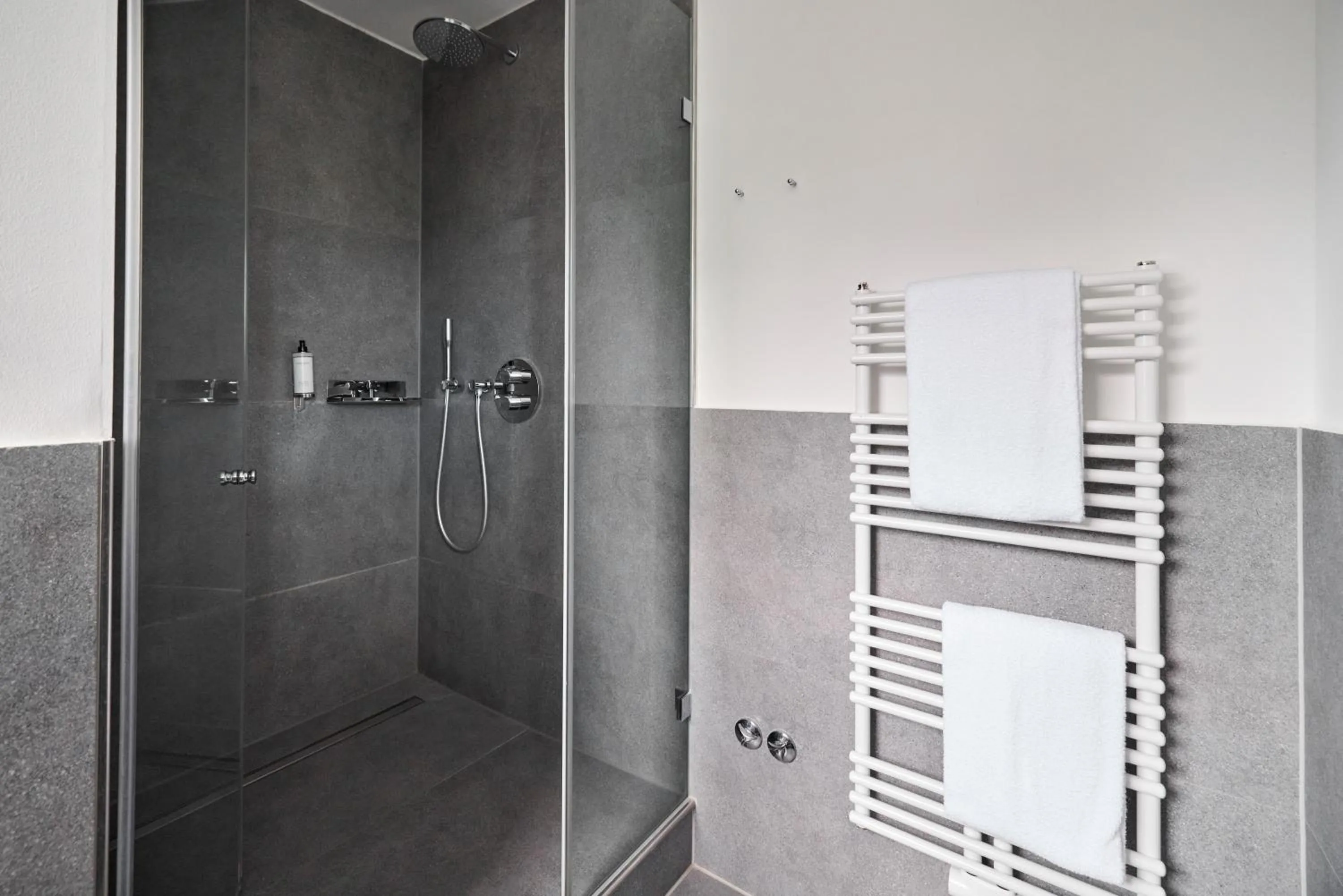 Bathroom in Hotel du Nord Alster - auf der Uhlenhorst - SELF CHECK-IN