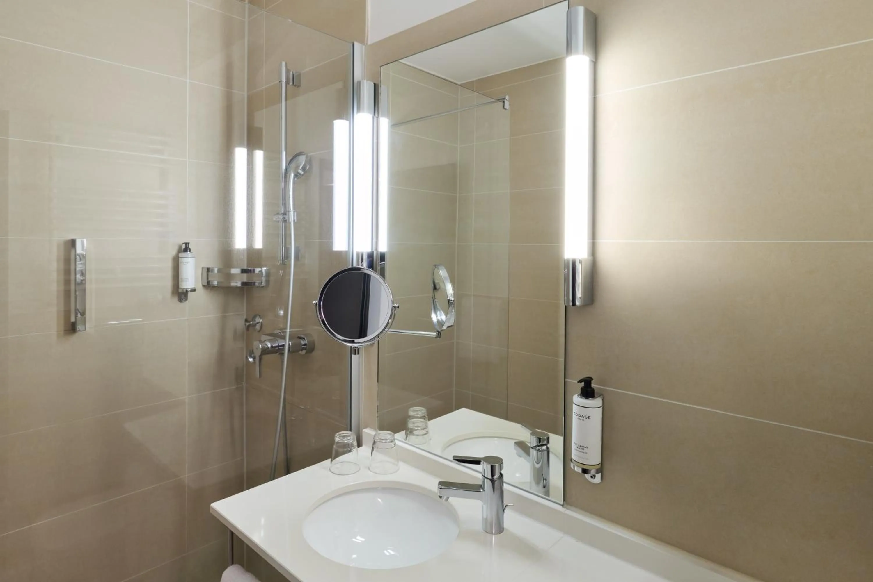 Bathroom in Hotel du Nord Alster - auf der Uhlenhorst - SELF CHECK-IN