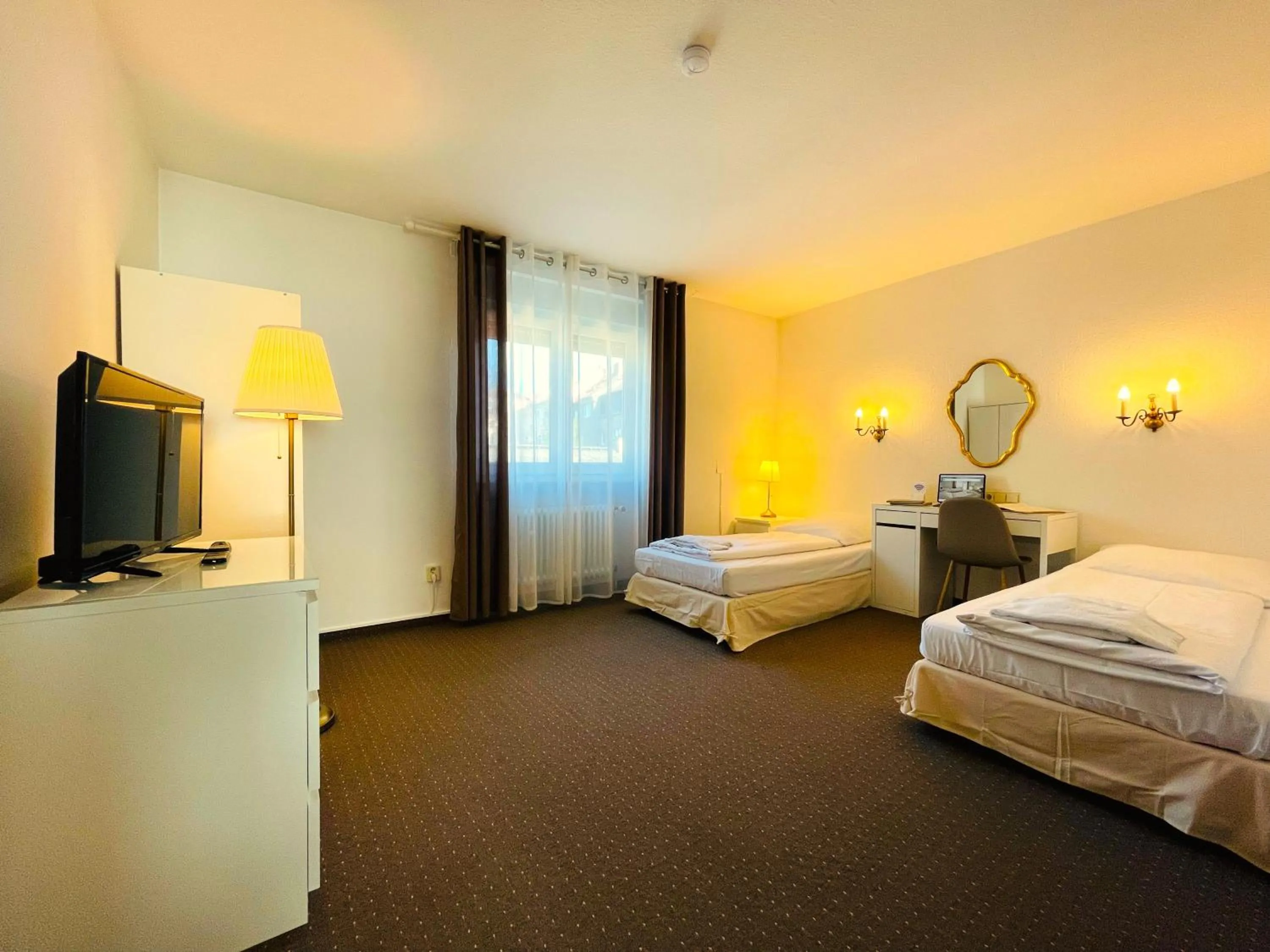 Bedroom, Bed in Hotel Moguntia