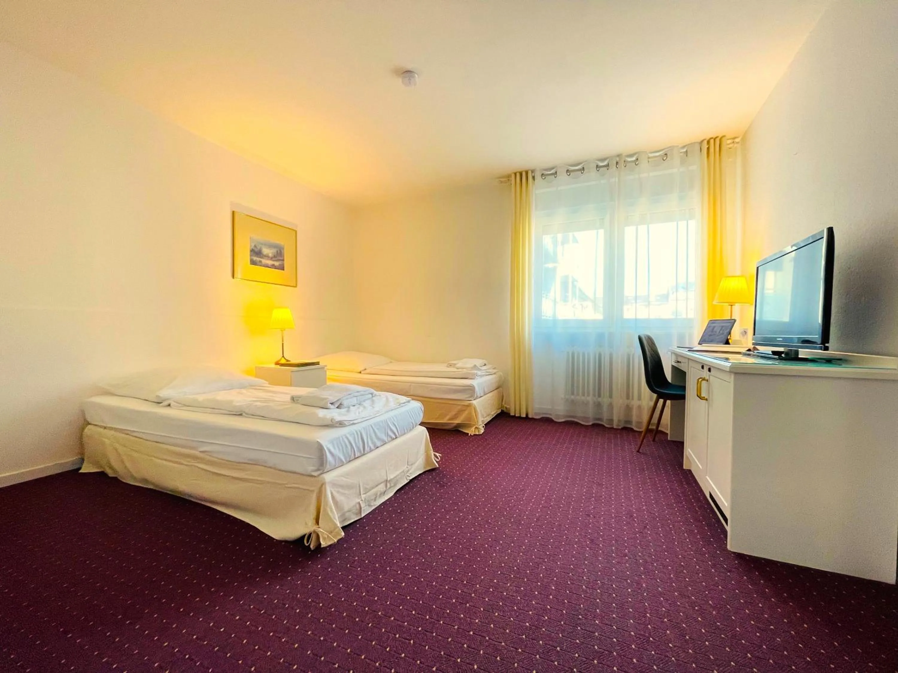 Bedroom, Bed in Hotel Moguntia