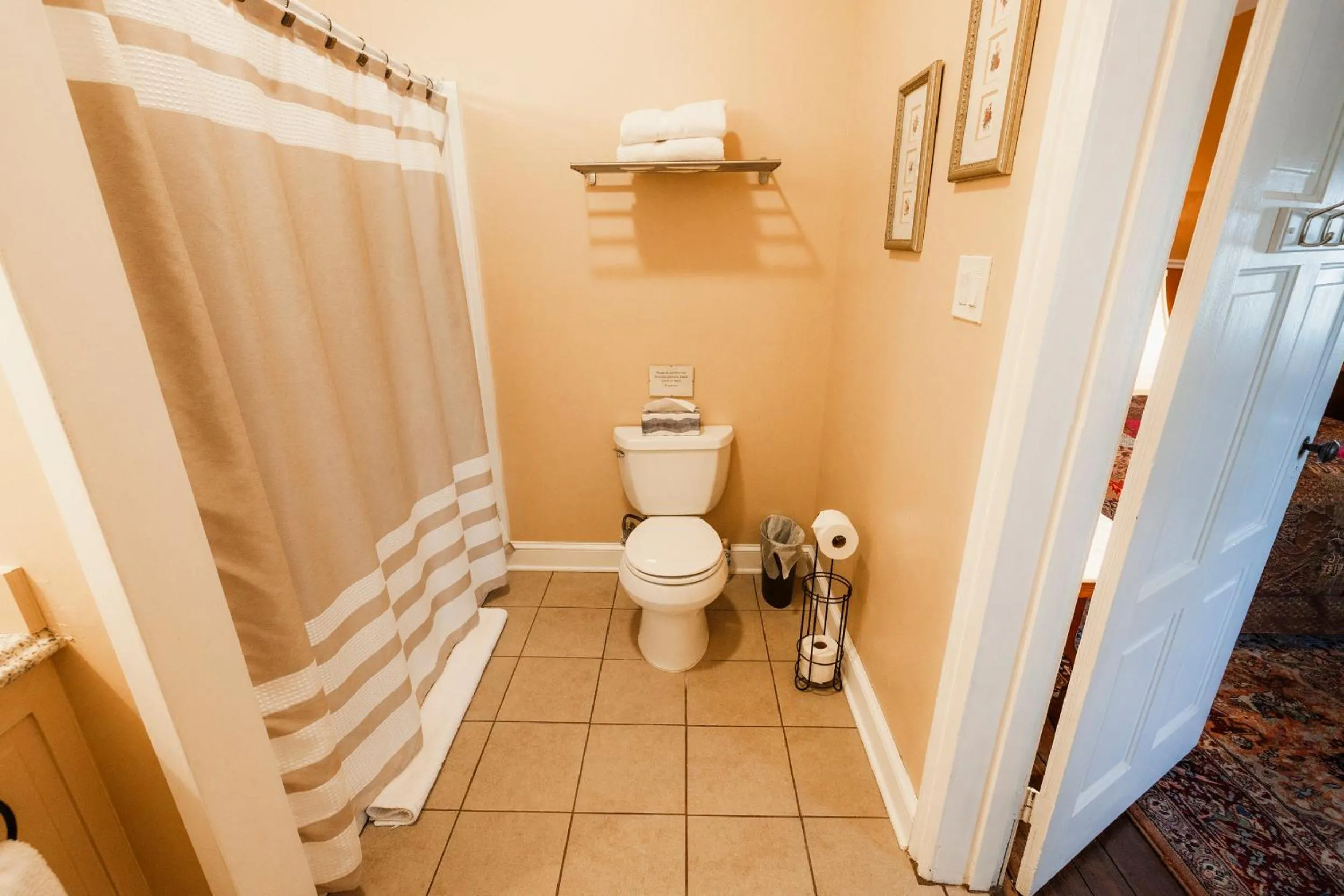 Gifford-Risley House Bed and Breakfast