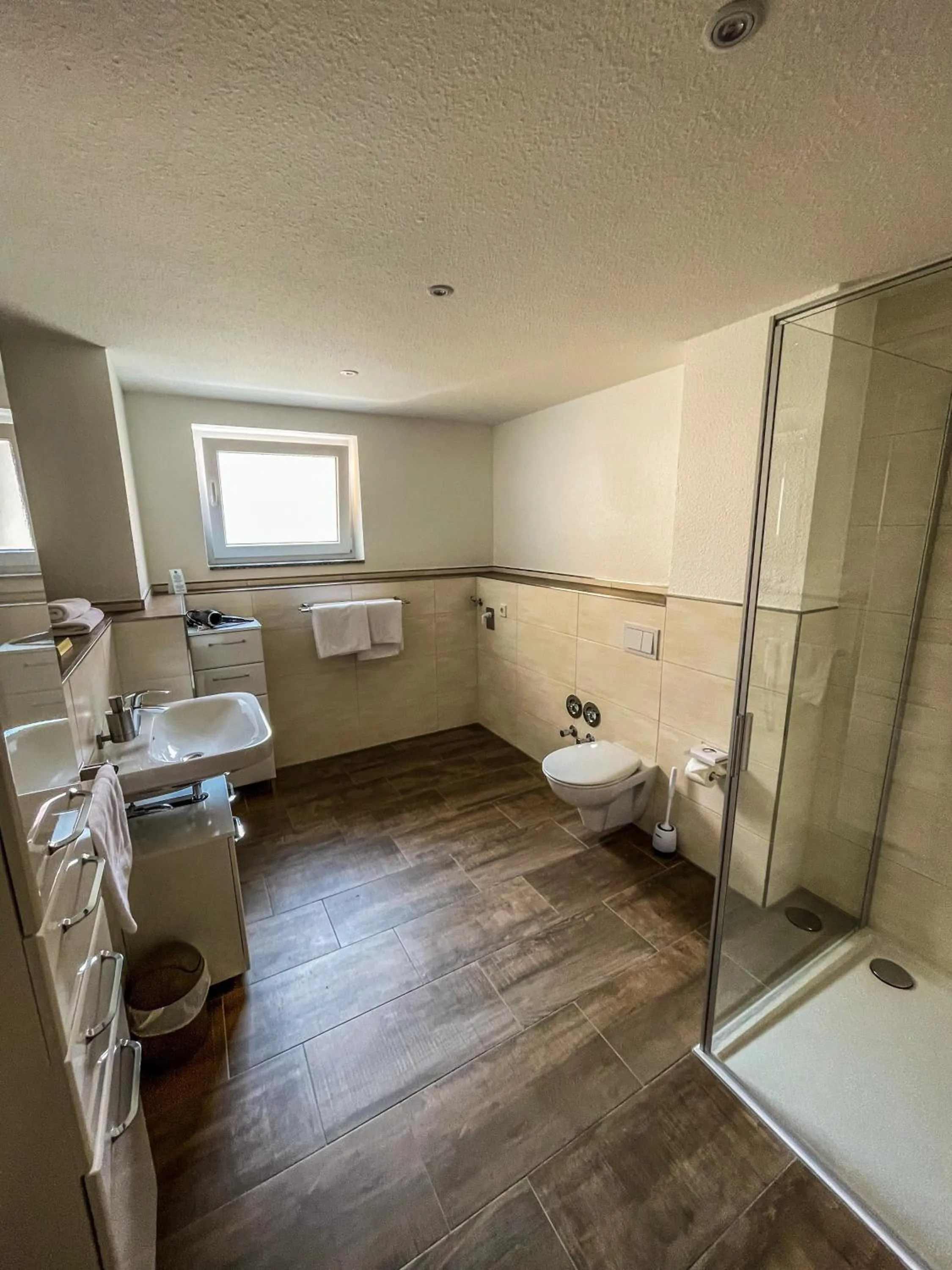 Shower in Altwernigeröder Apparthotel