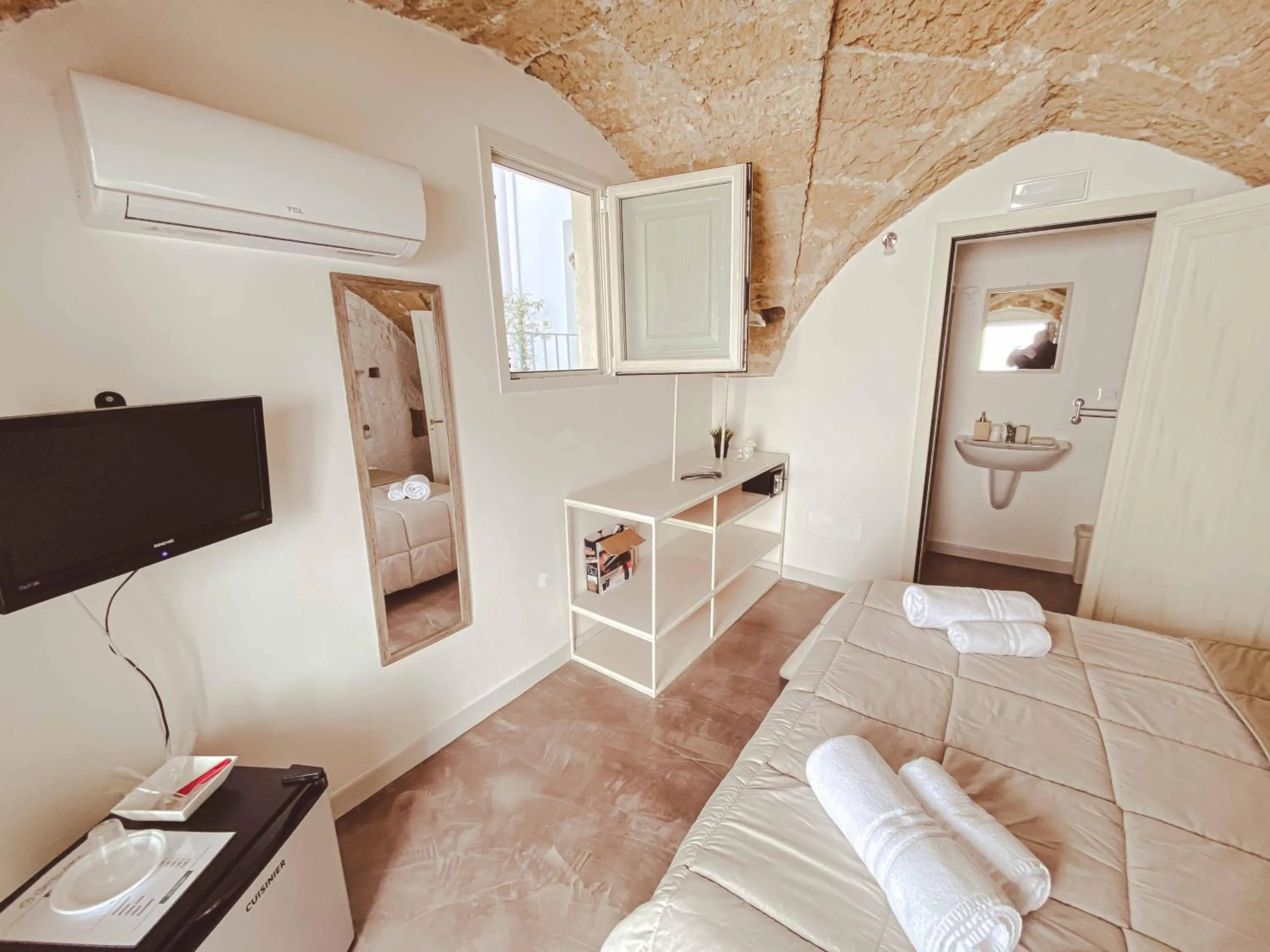 TV and multimedia in Cortellenica