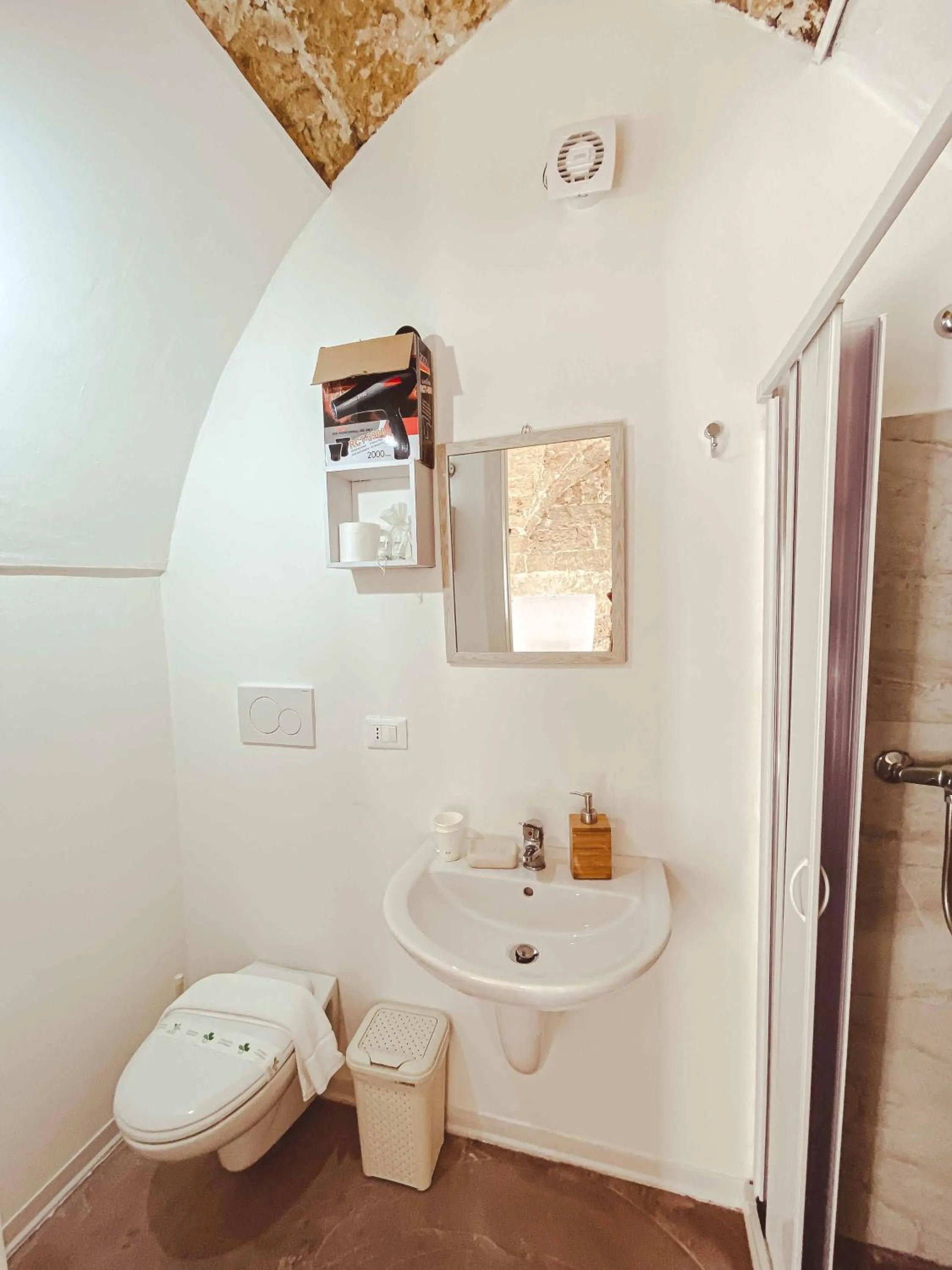 Bathroom in Cortellenica