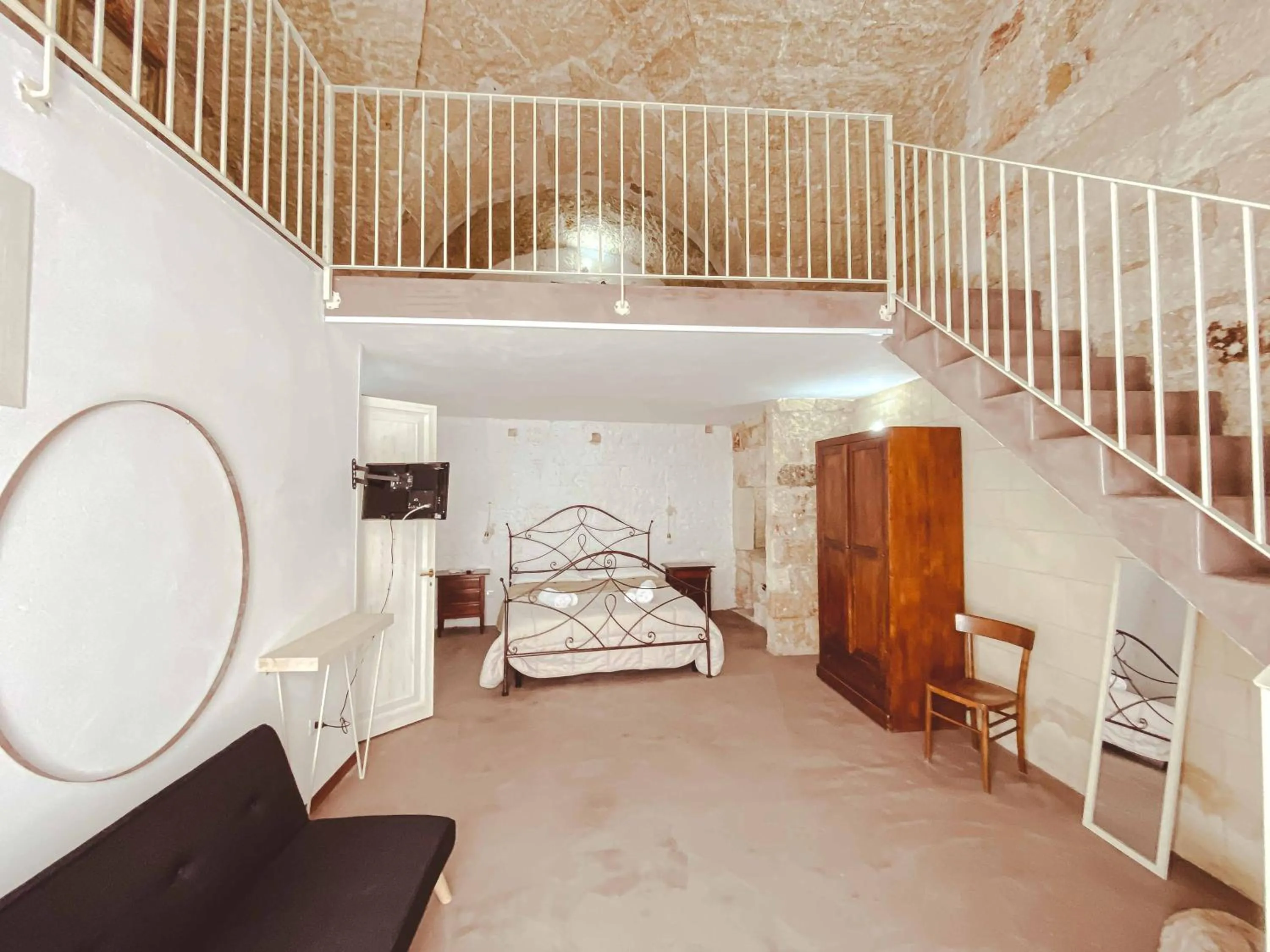 Photo of the whole room in Cortellenica