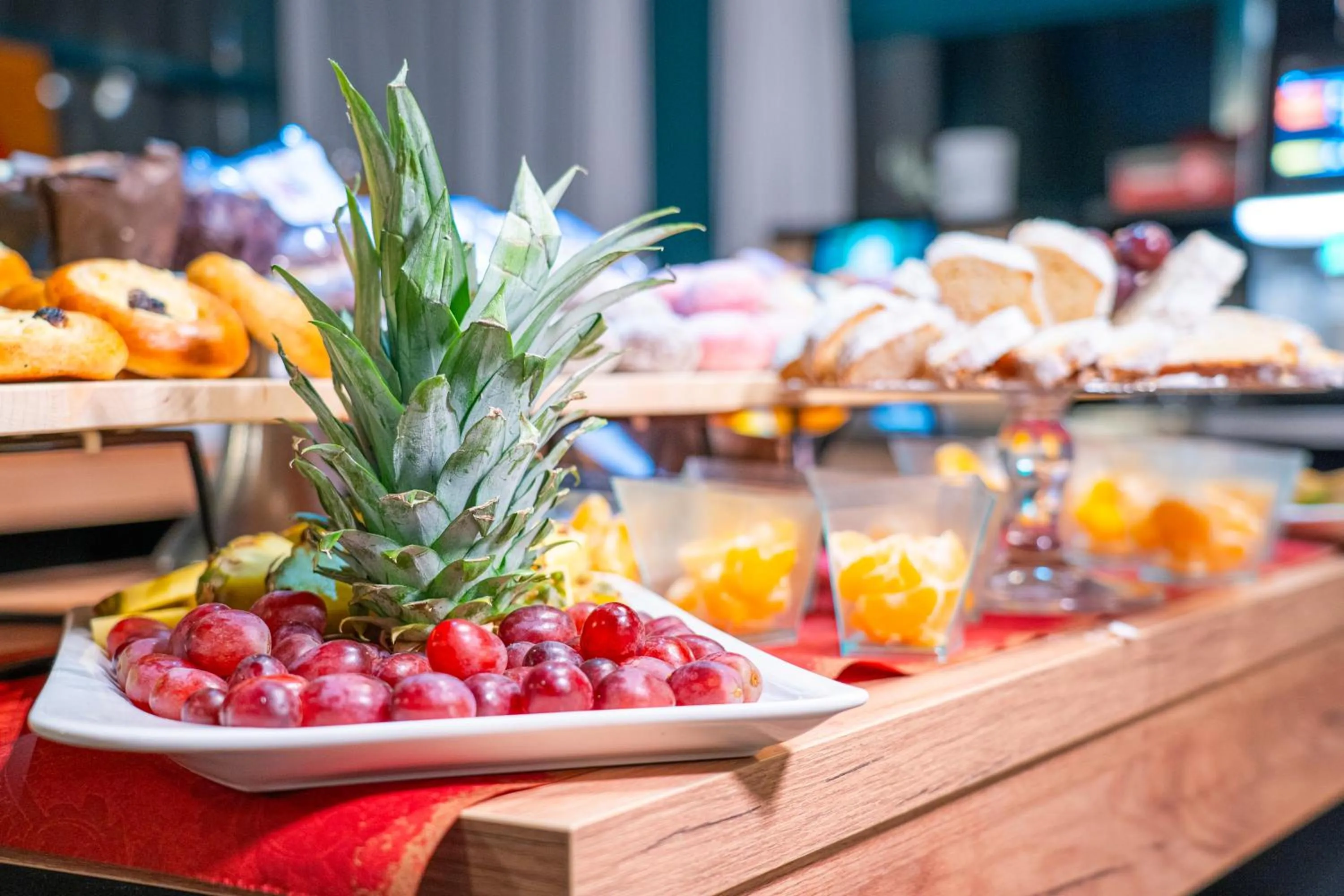 Buffet breakfast in Parkhotel Waldschlösschen