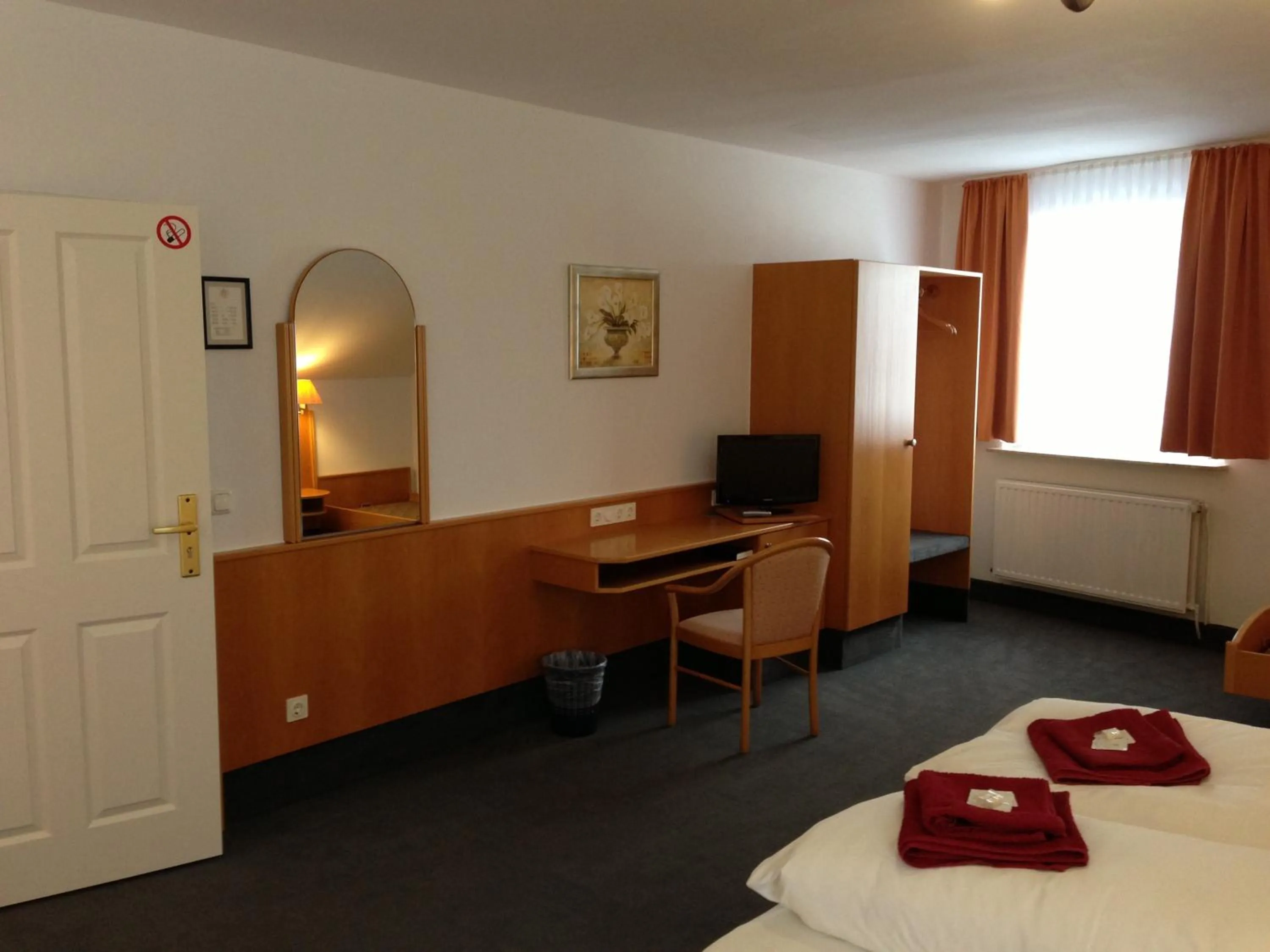 Photo of the whole room, Bed in Hotel & Restaurant Jägerstuben