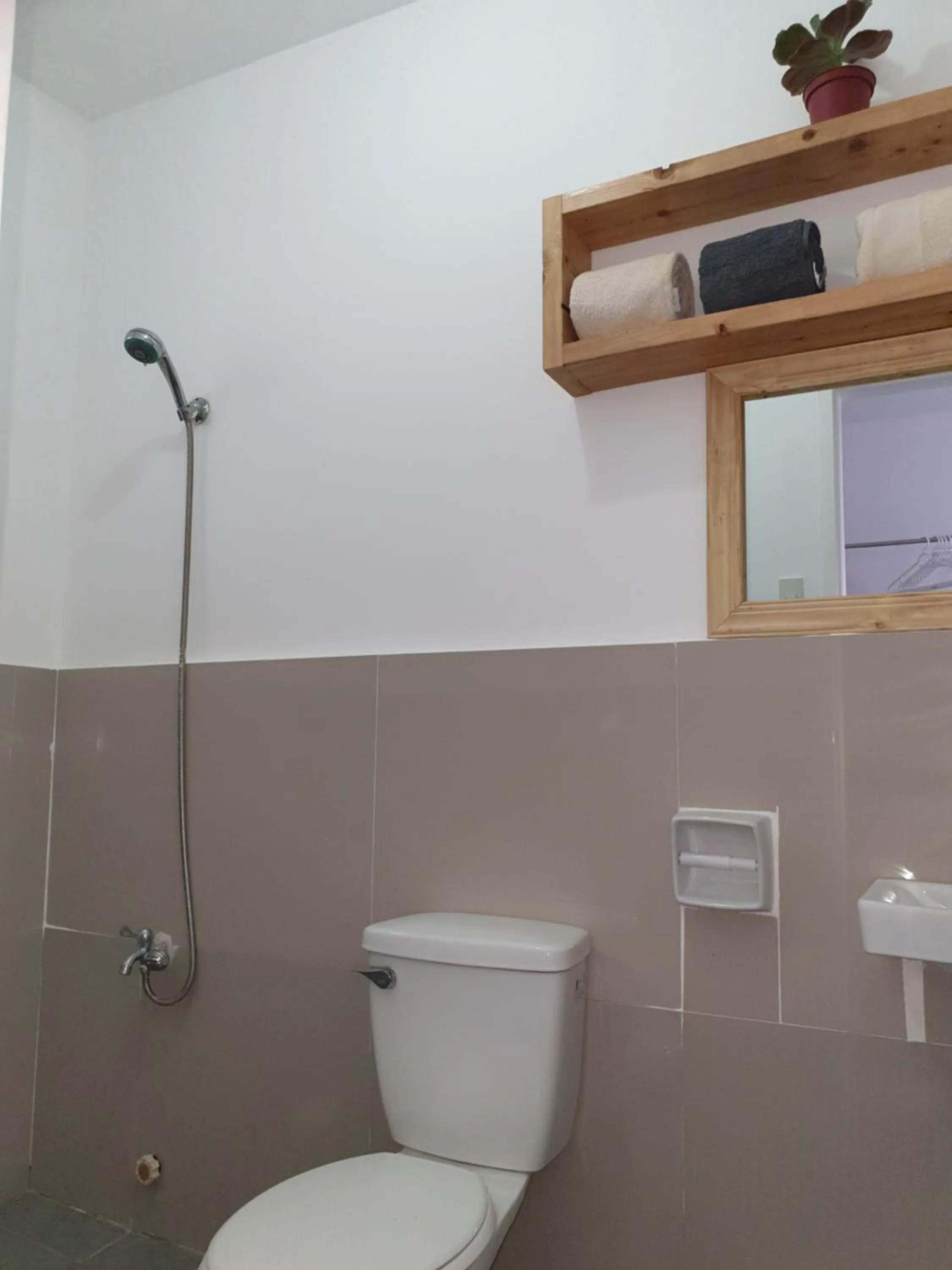 Shower in Borj Place