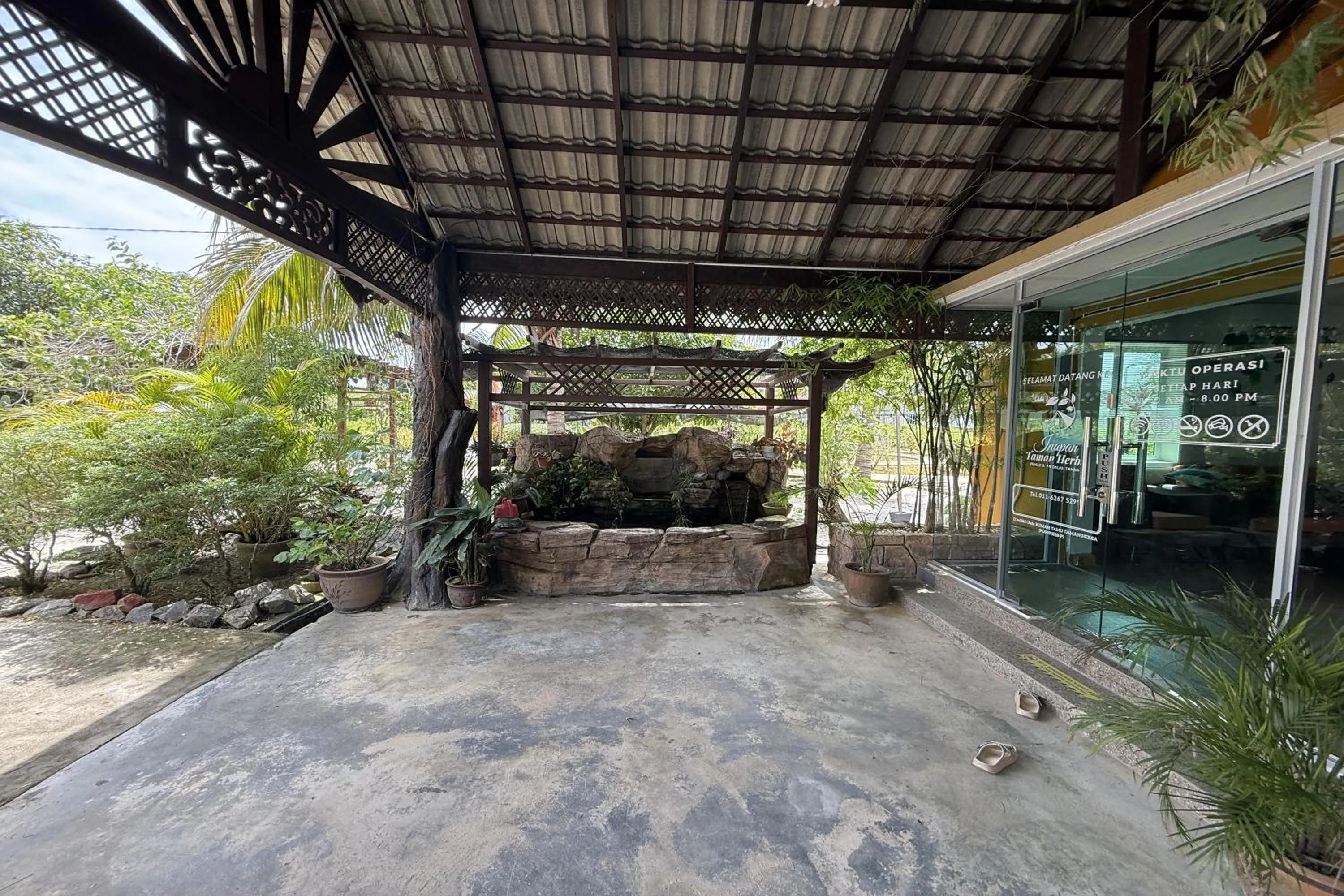 Property building in Inapan Taman Herba