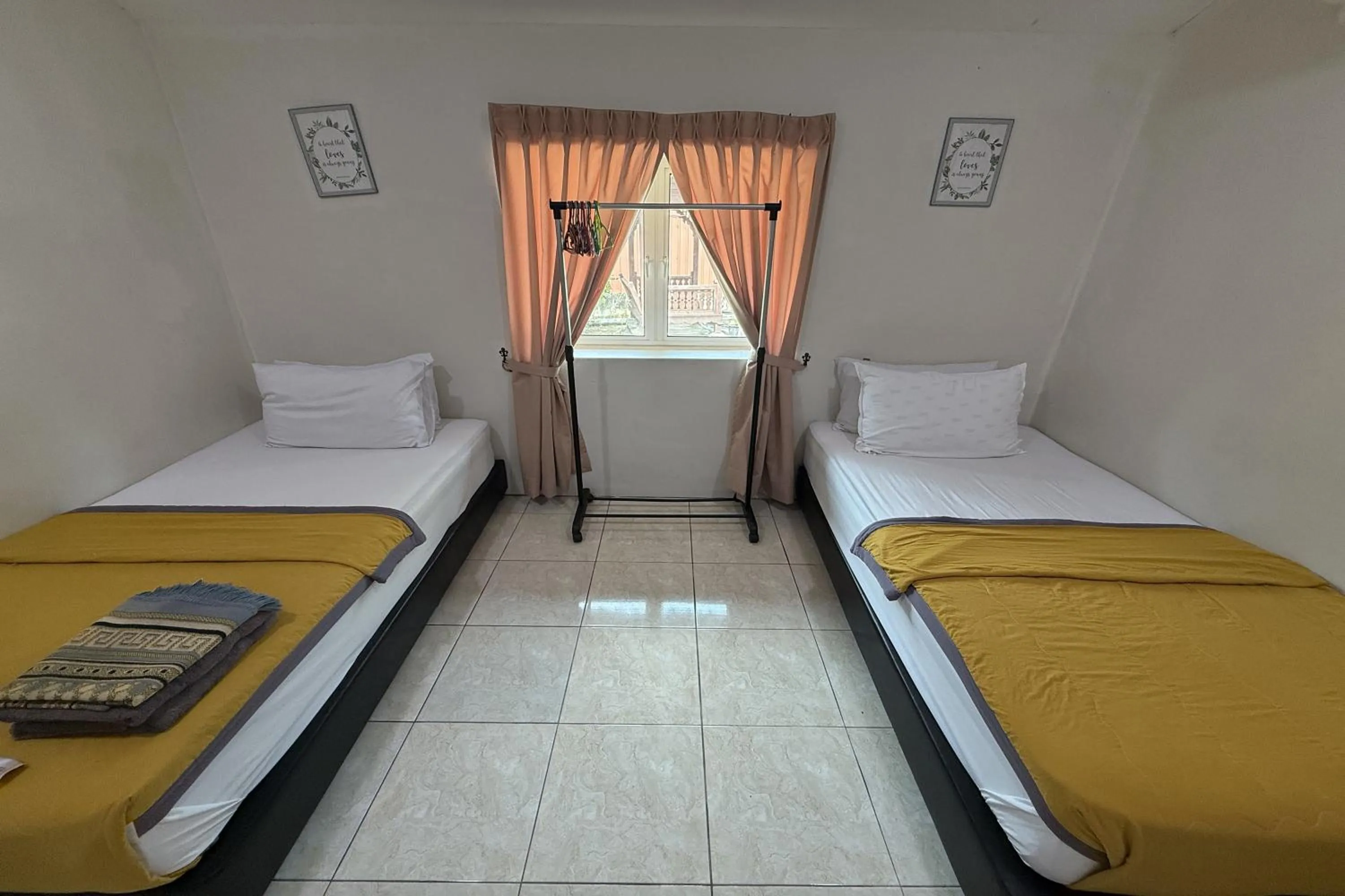 Bed in Inapan Taman Herba