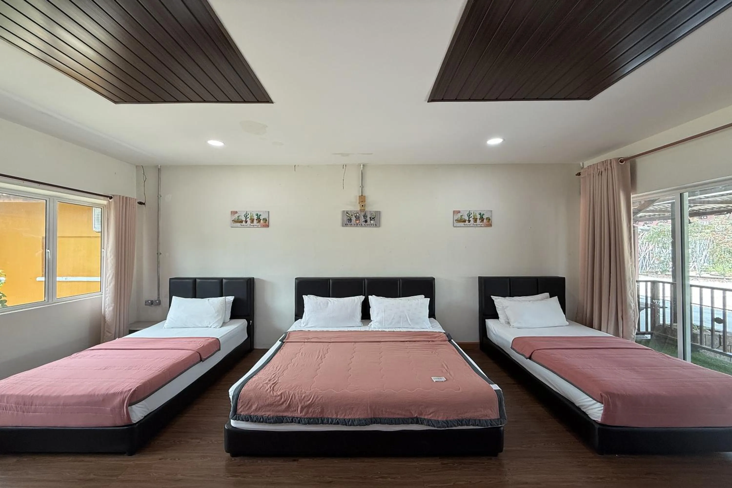 Bed in Inapan Taman Herba