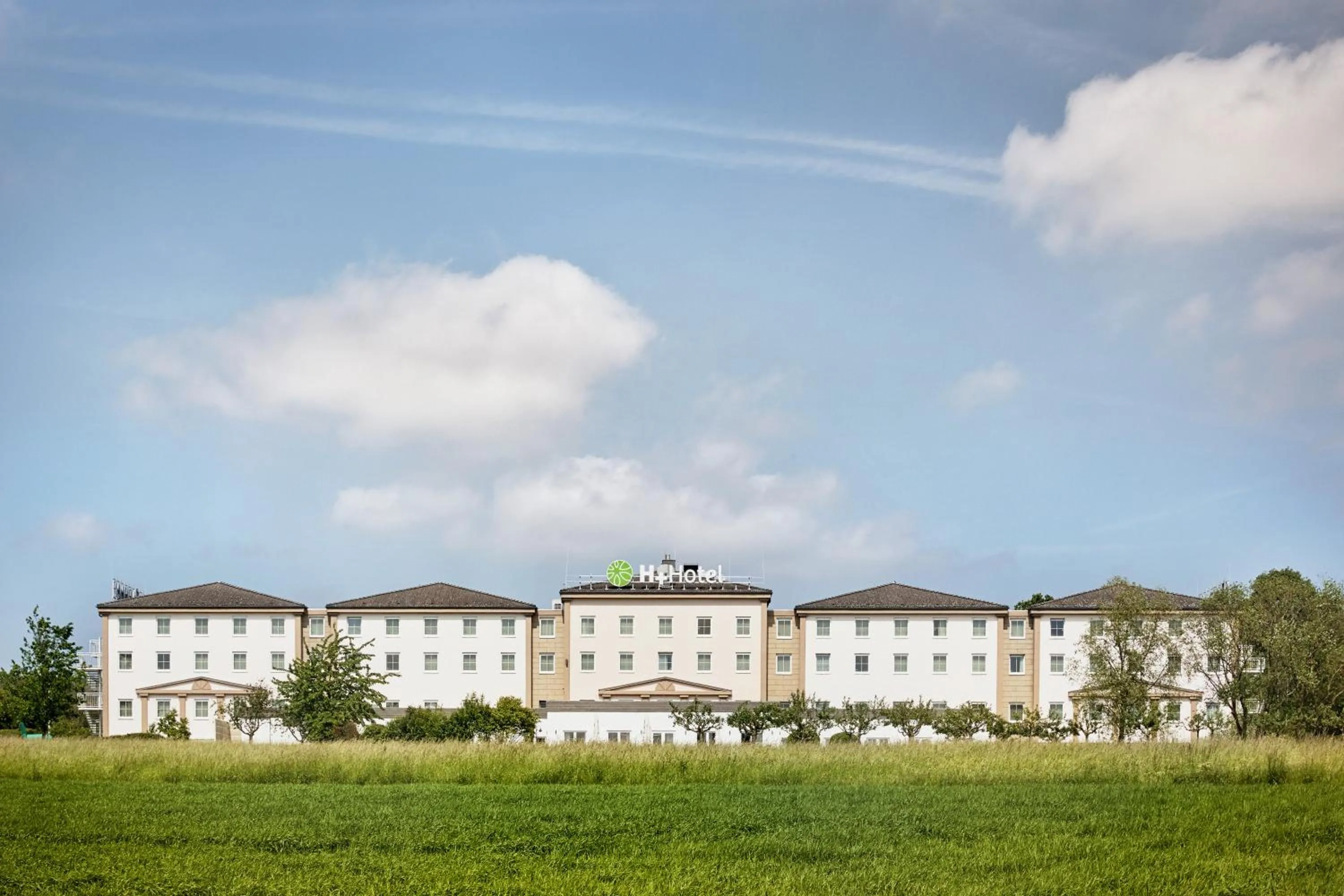 Property building in H+ Hotel Frankfurt Airport West