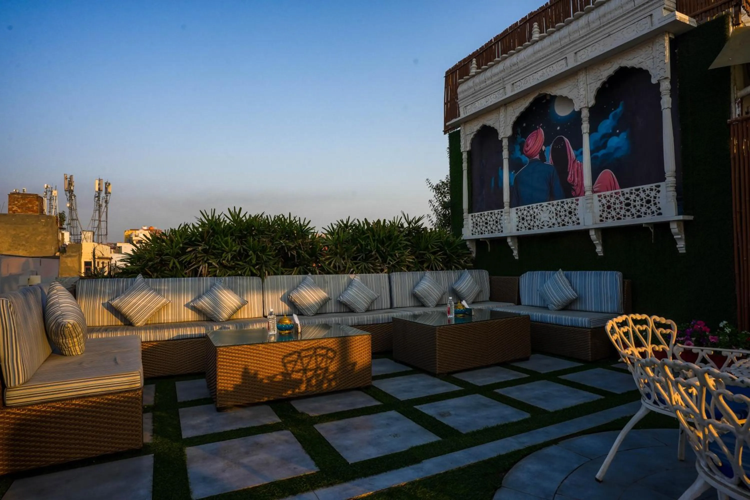 Evening entertainment in Stamps Golden Lagoon by Eight Continents - Opposite to Golden Temple